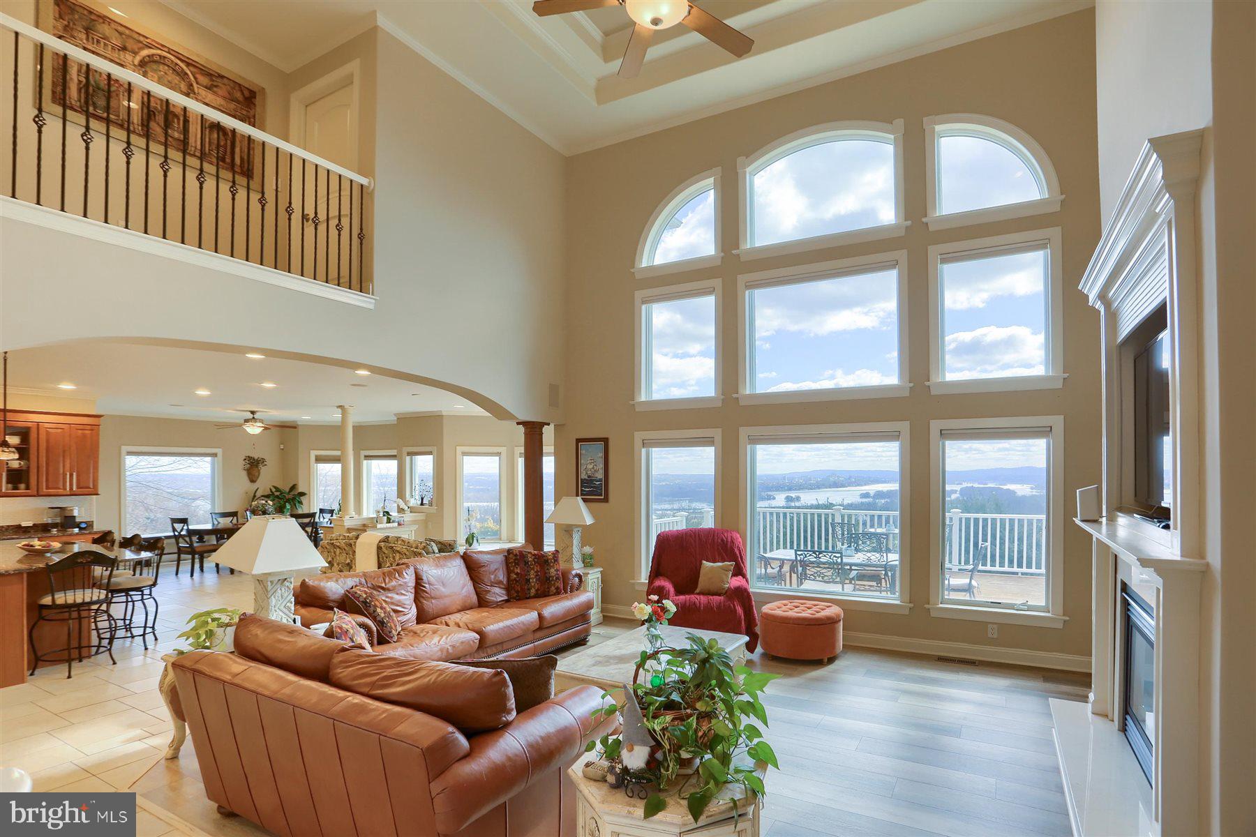 RIVER BEND - Residential