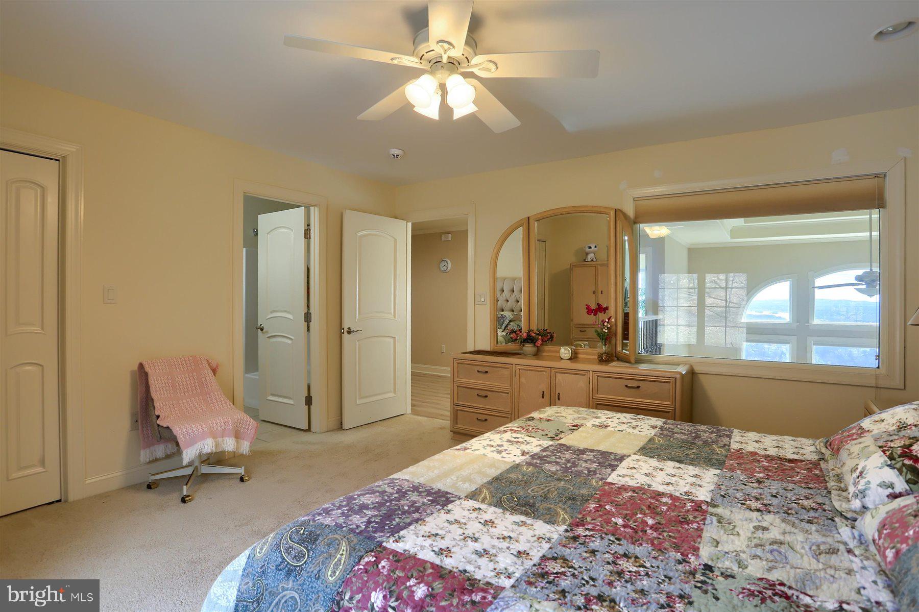 RIVER BEND - Residential