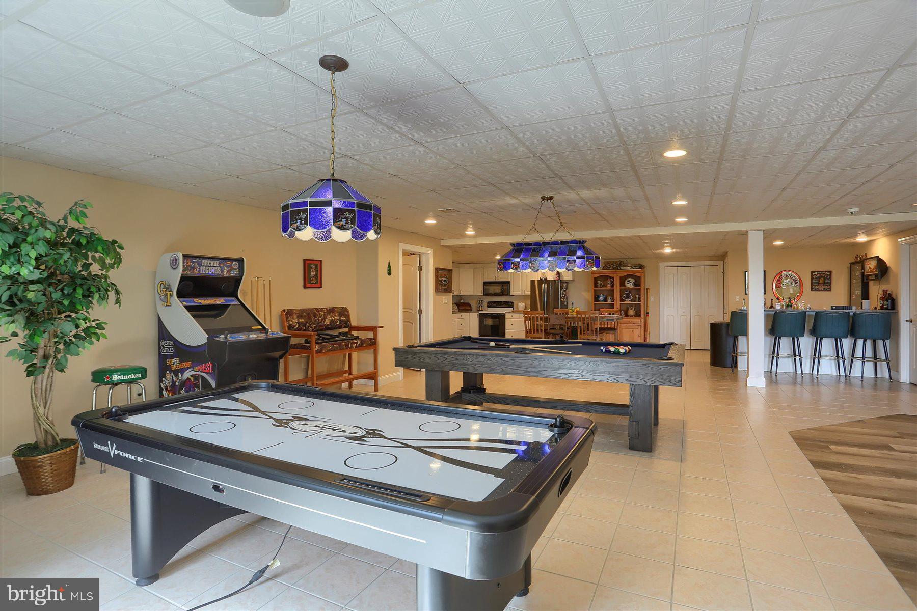 RIVER BEND - Residential