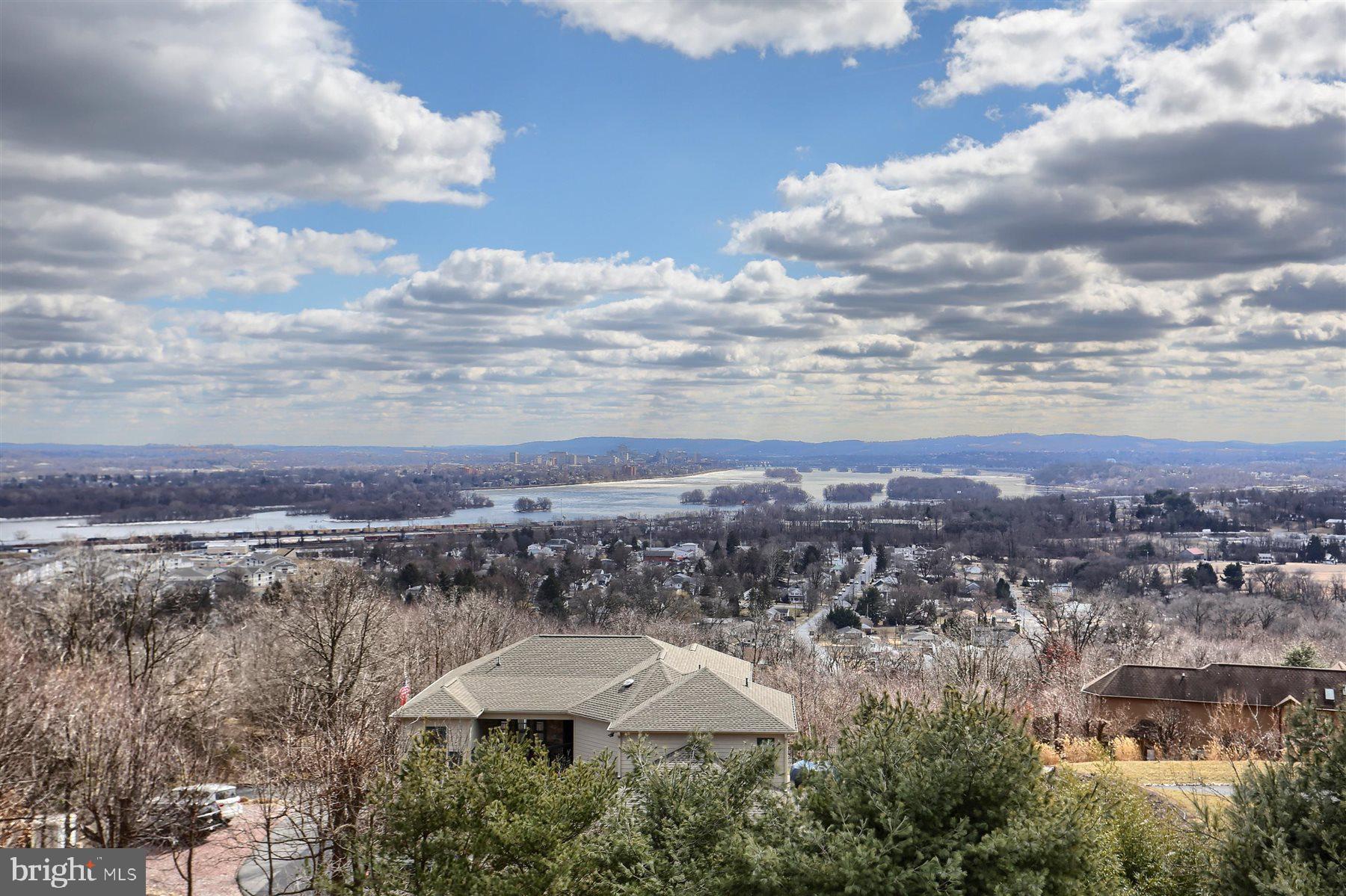 RIVER BEND - Residential