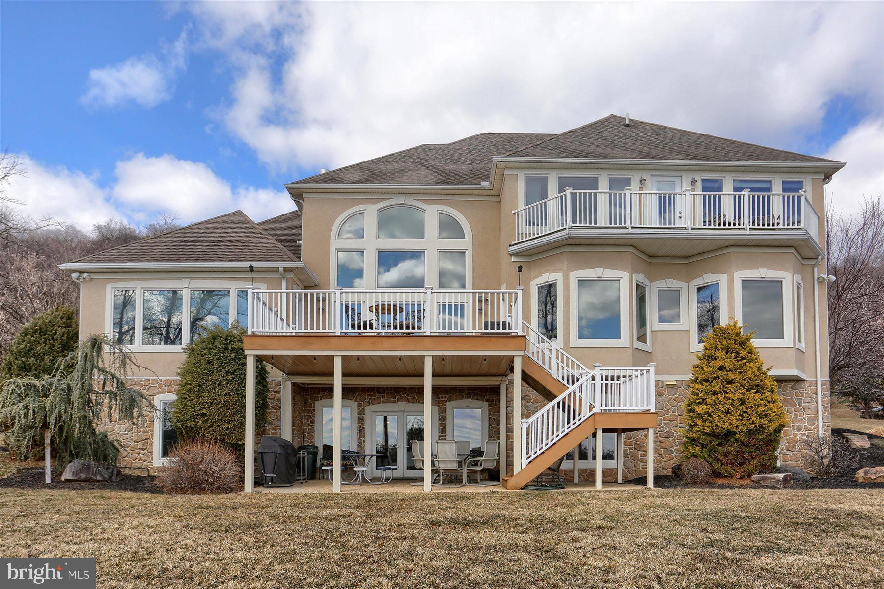 RIVER BEND - Residential