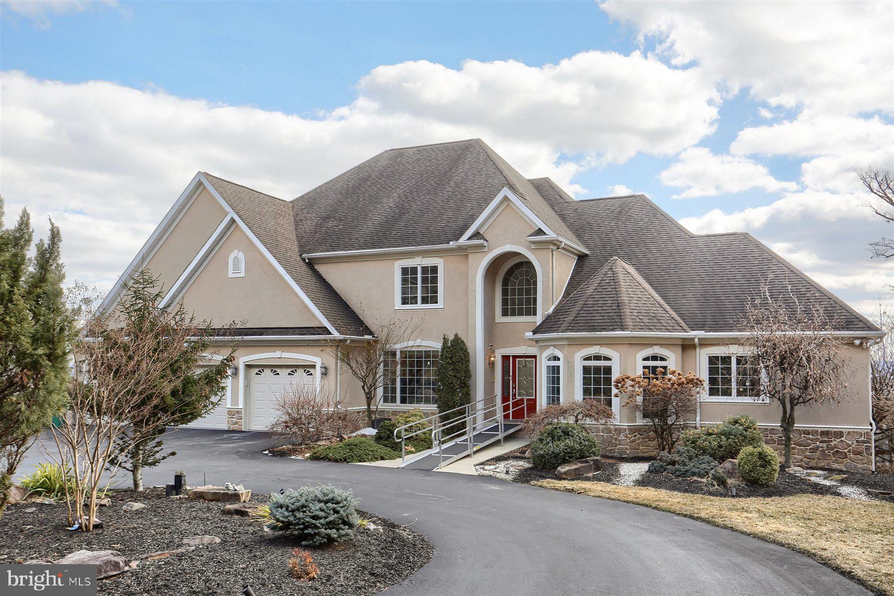 RIVER BEND - Residential