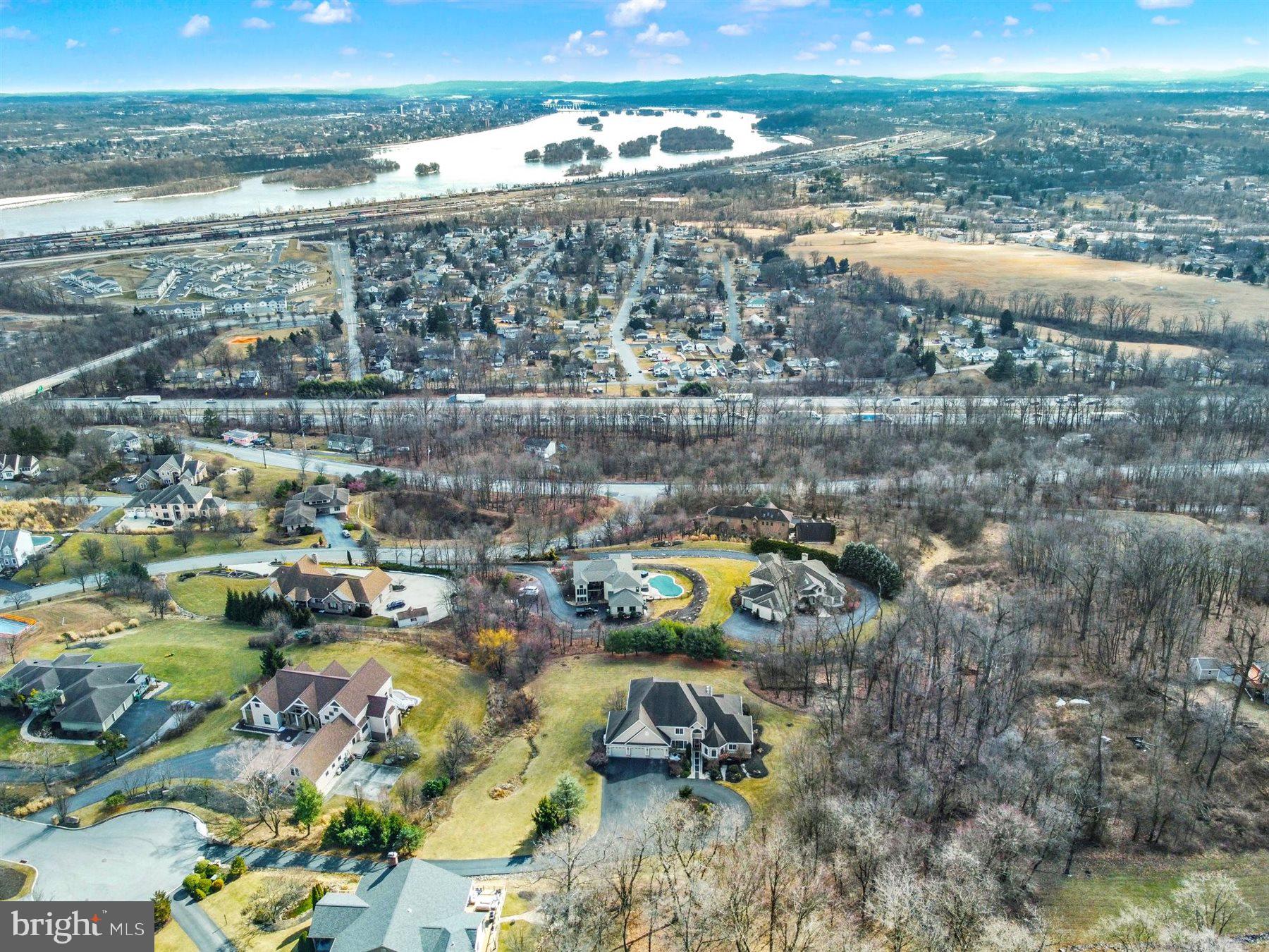 RIVER BEND - Residential