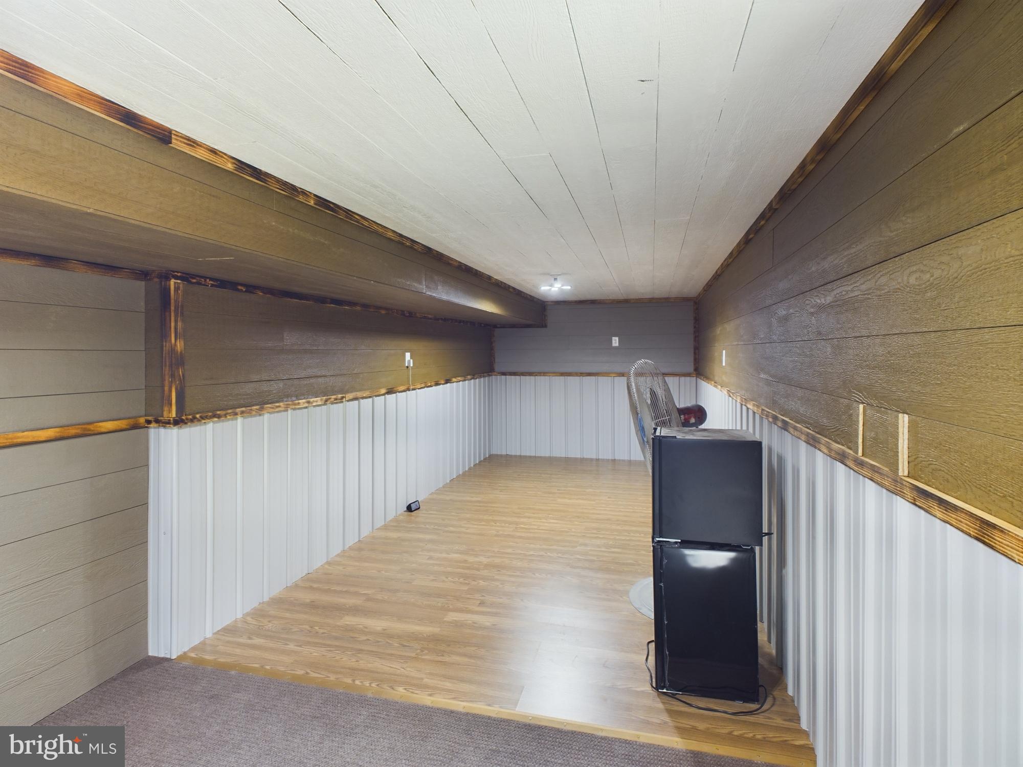 INWOOD MEADOWS - Residential