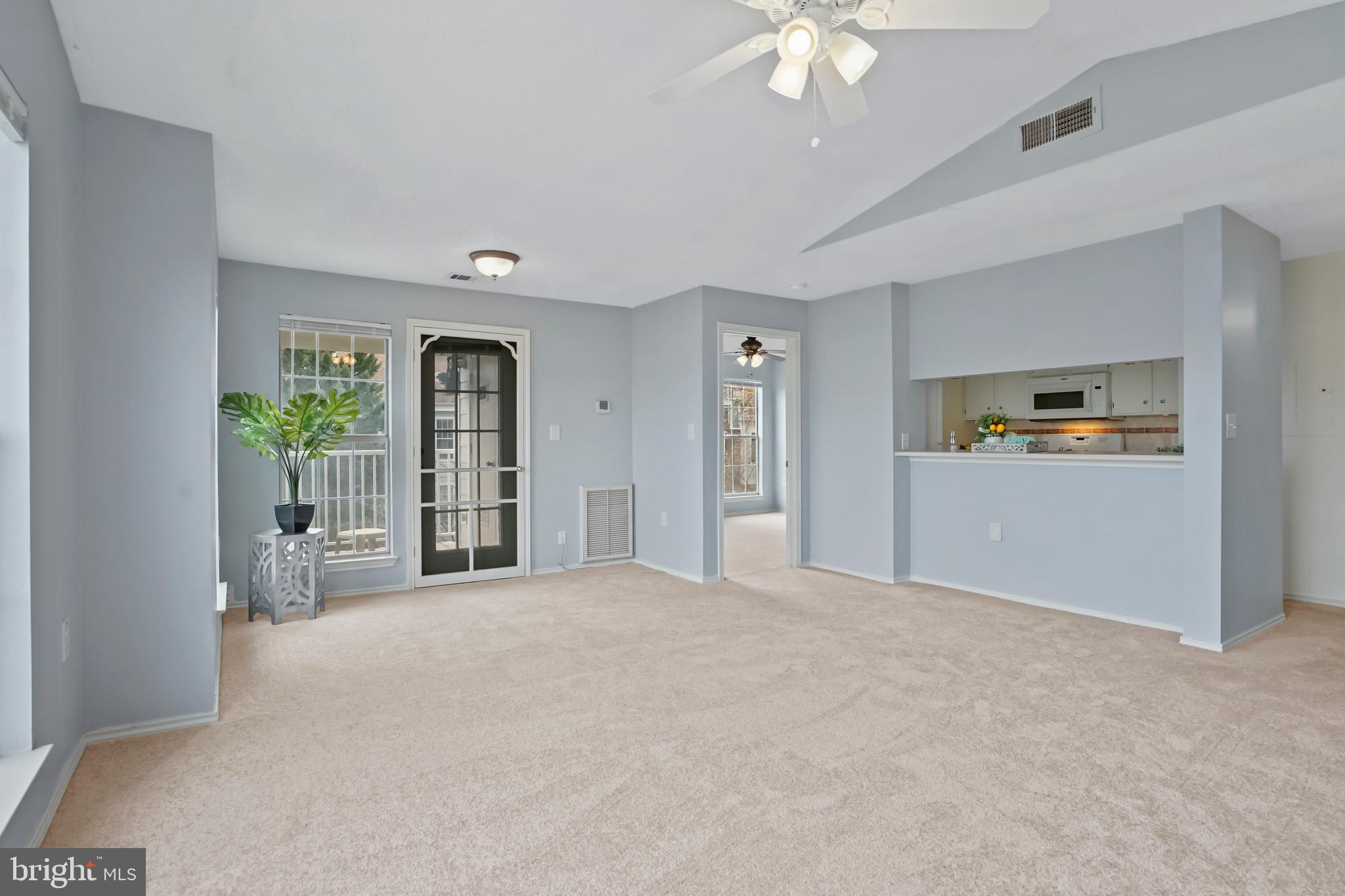 ASHBURN FARM - Residential