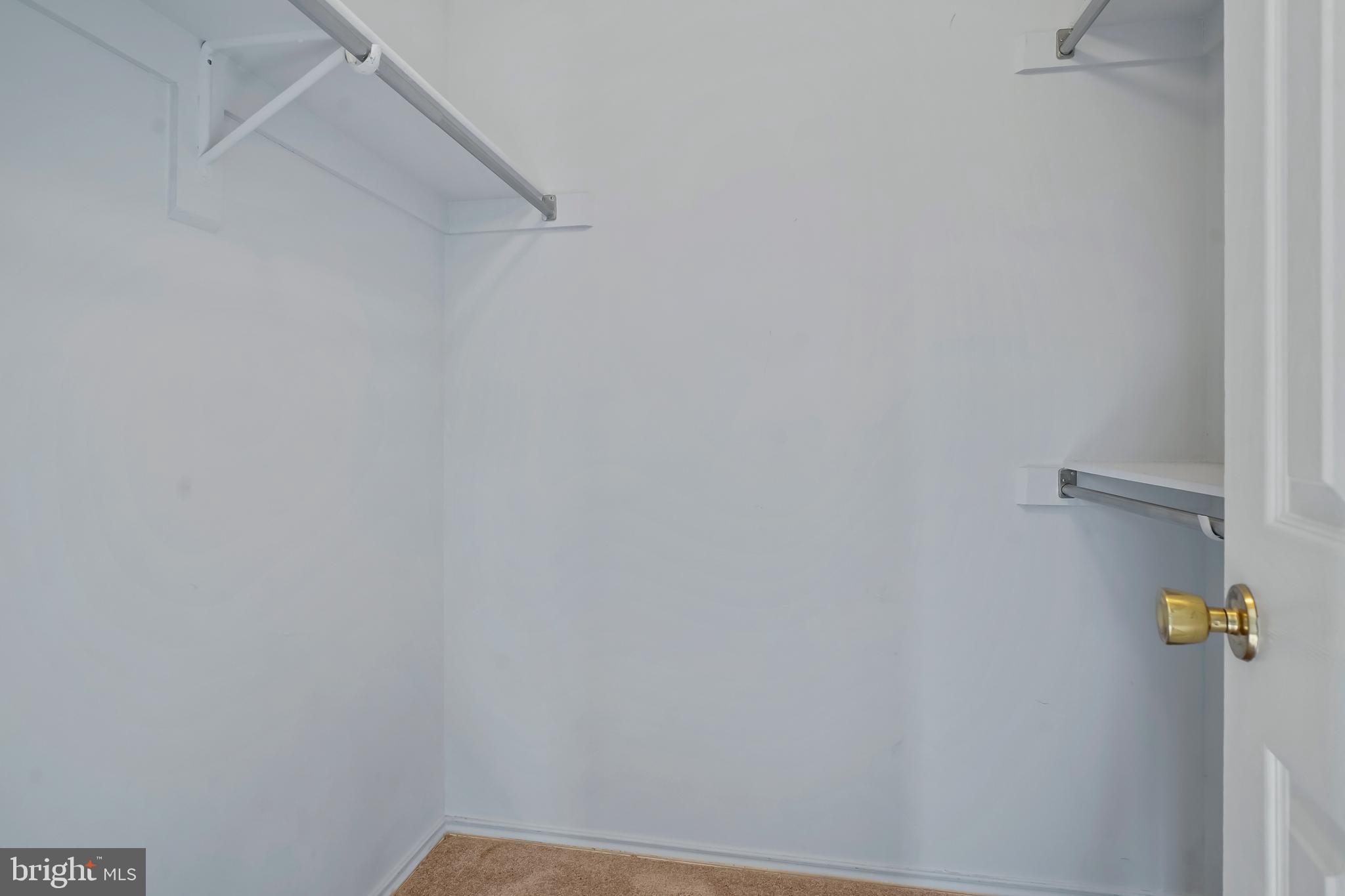 ASHBURN FARM - Residential