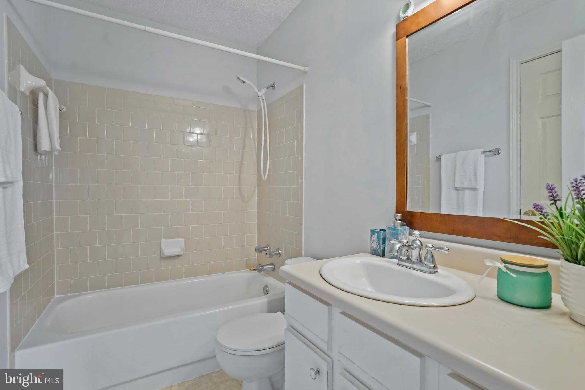 ASHBURN FARM - Residential