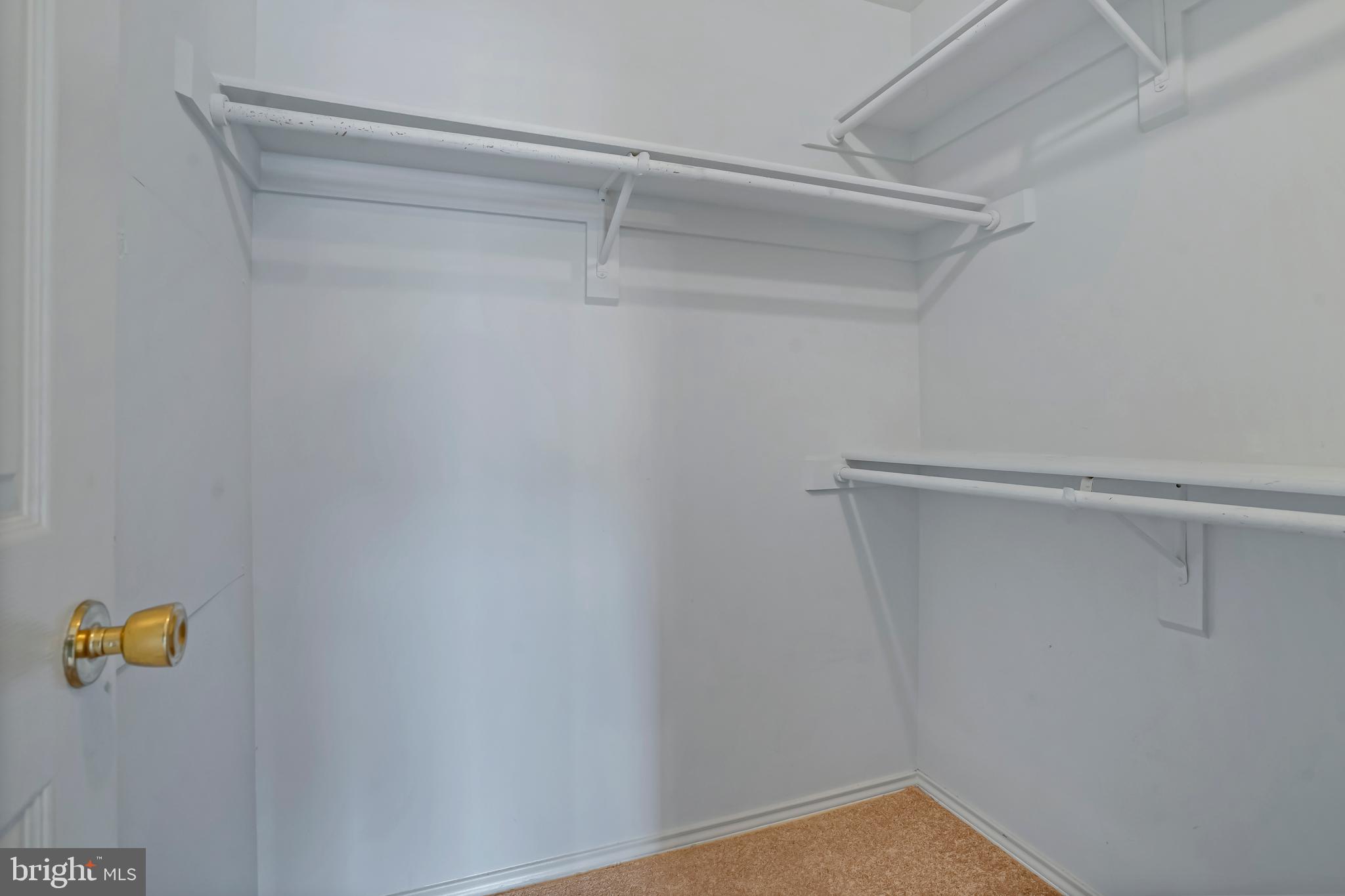 ASHBURN FARM - Residential