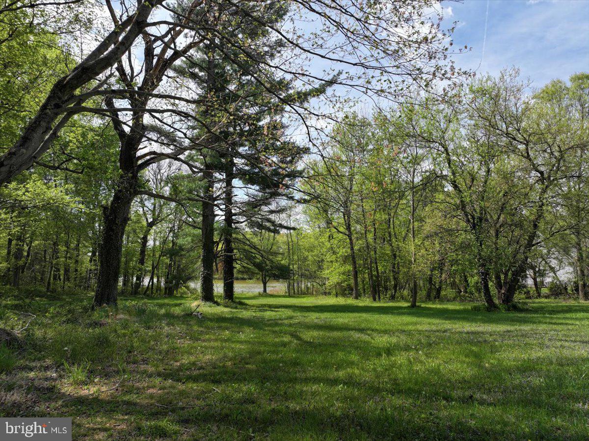 WEST RIVER - Land