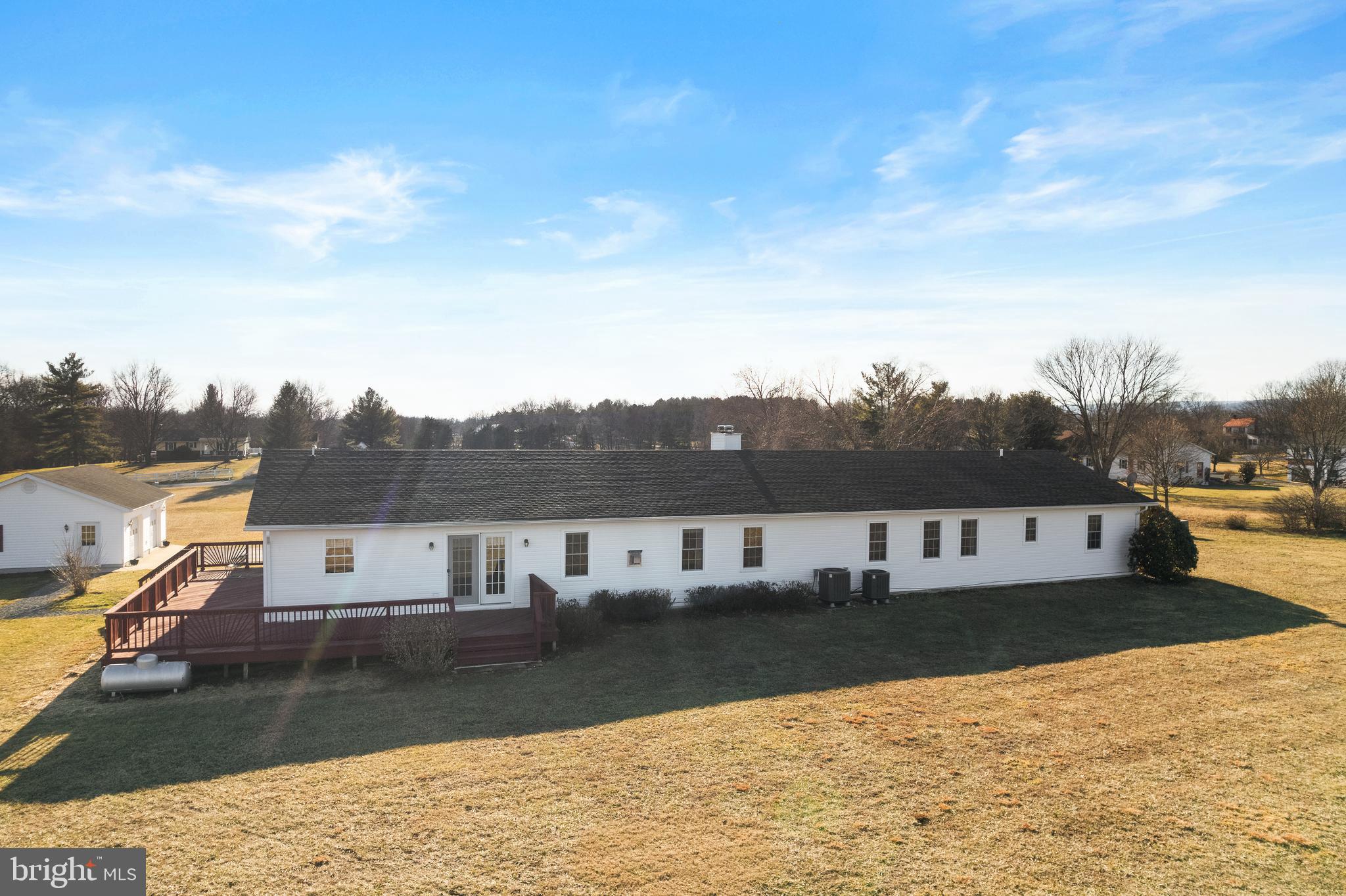 WINDSOR FARMS - Residential