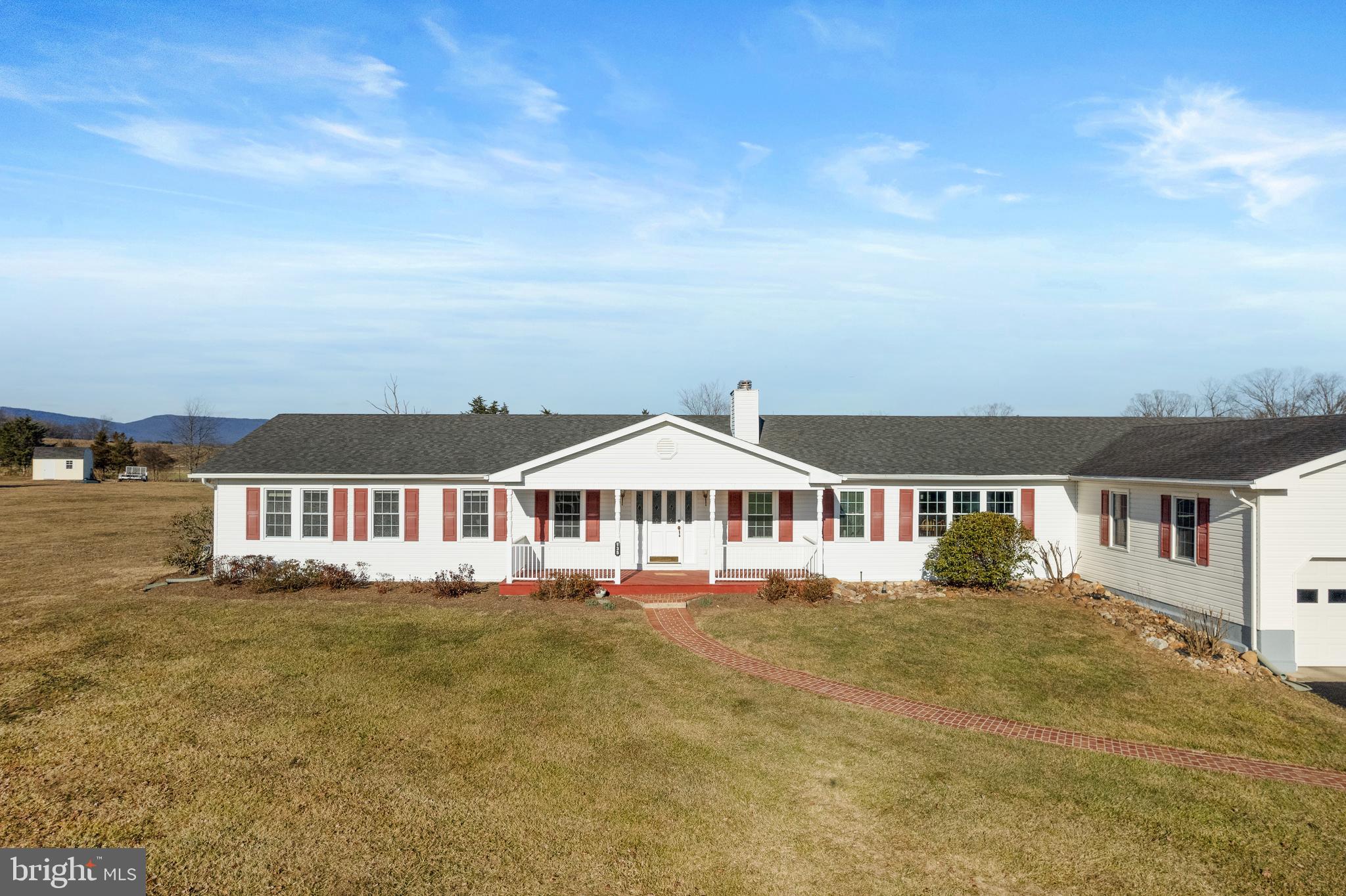 WINDSOR FARMS - Residential