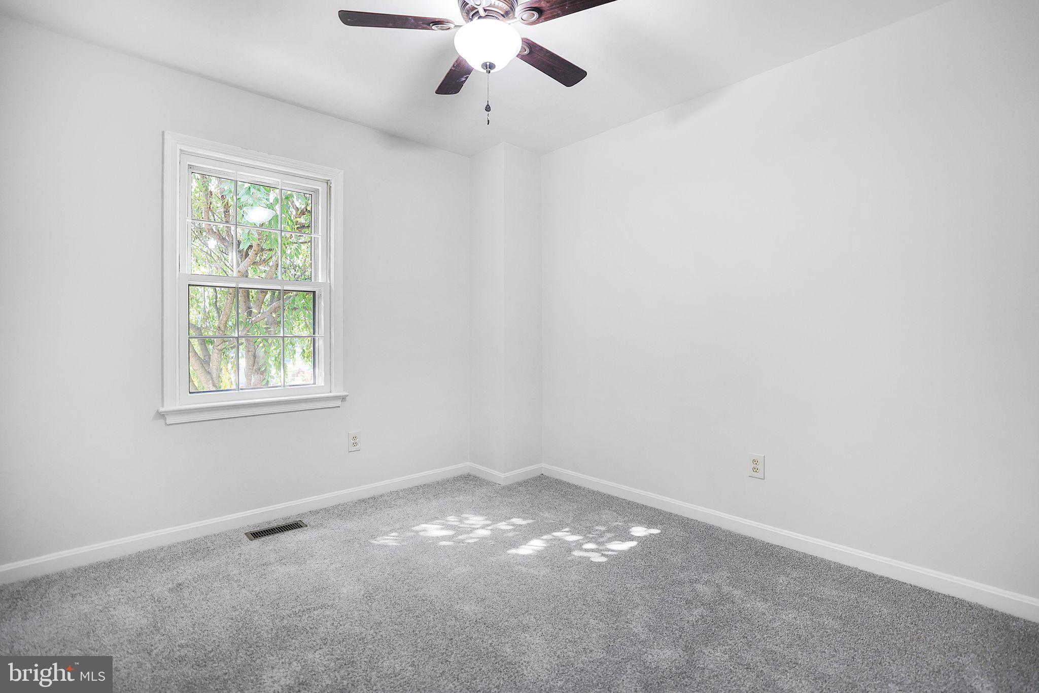 SARATOGA TOWNHOUSES - Residential