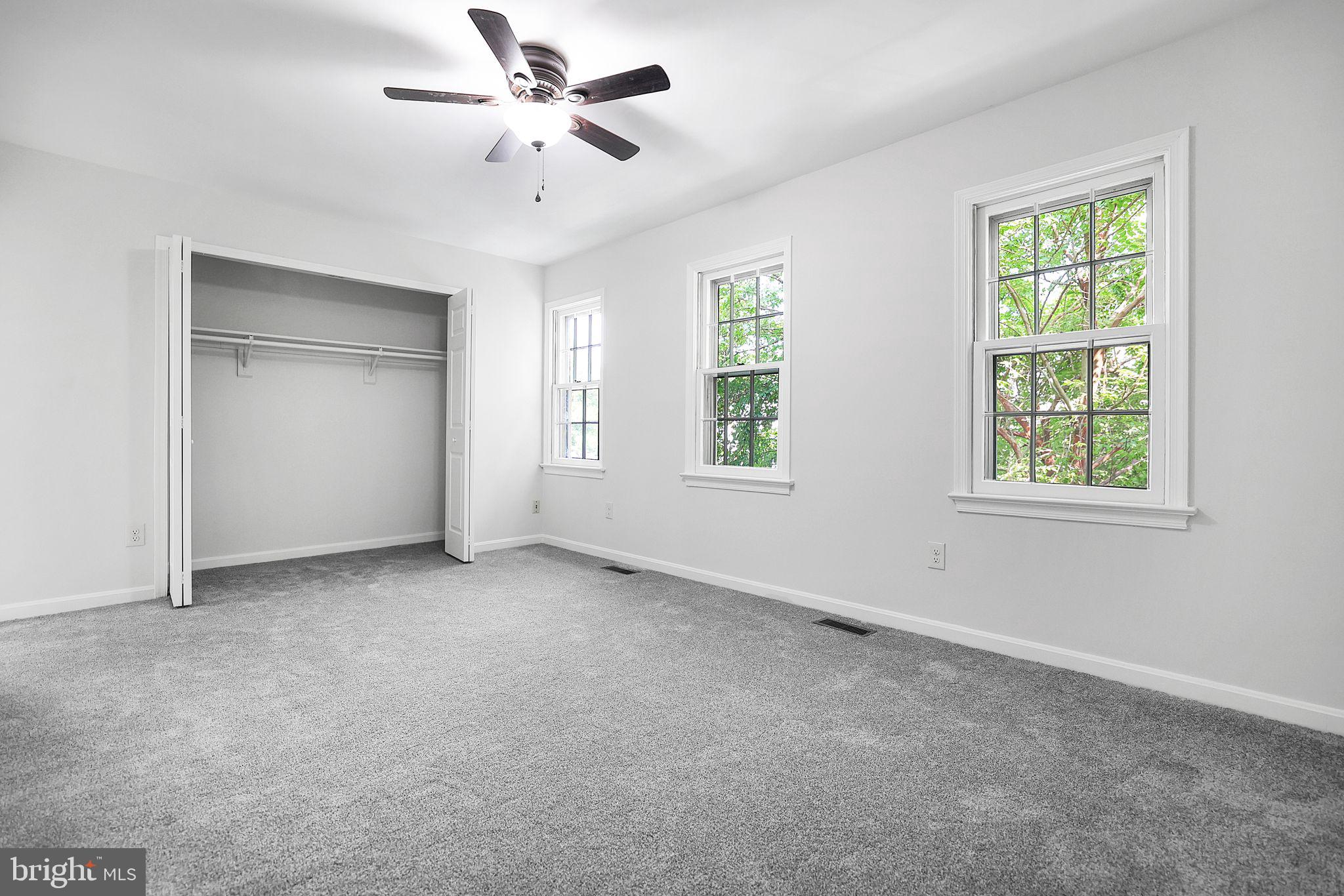 SARATOGA TOWNHOUSES - Residential