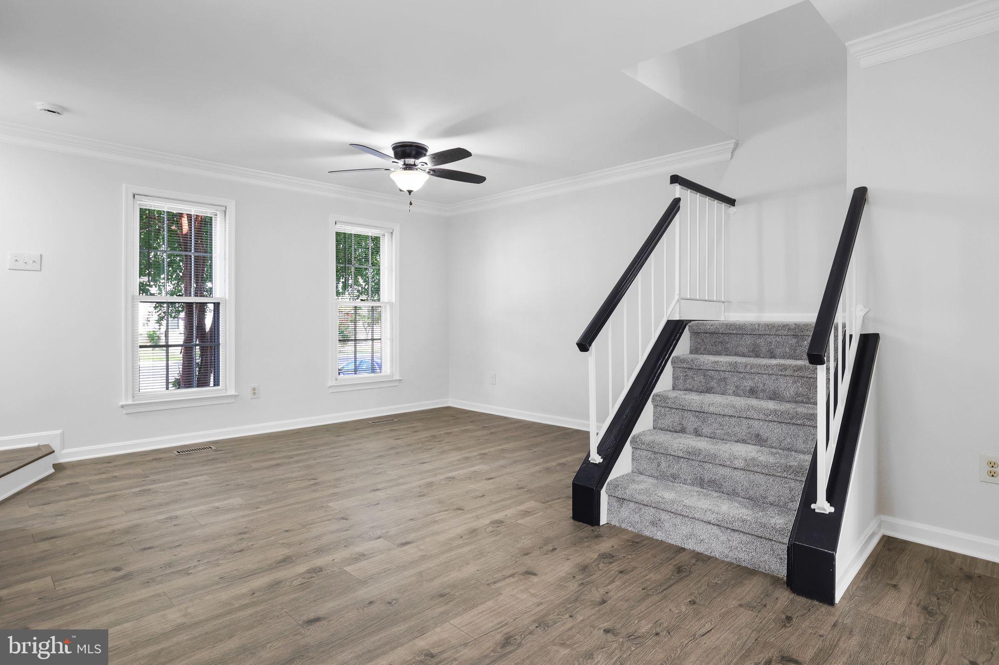 SARATOGA TOWNHOUSES - Residential