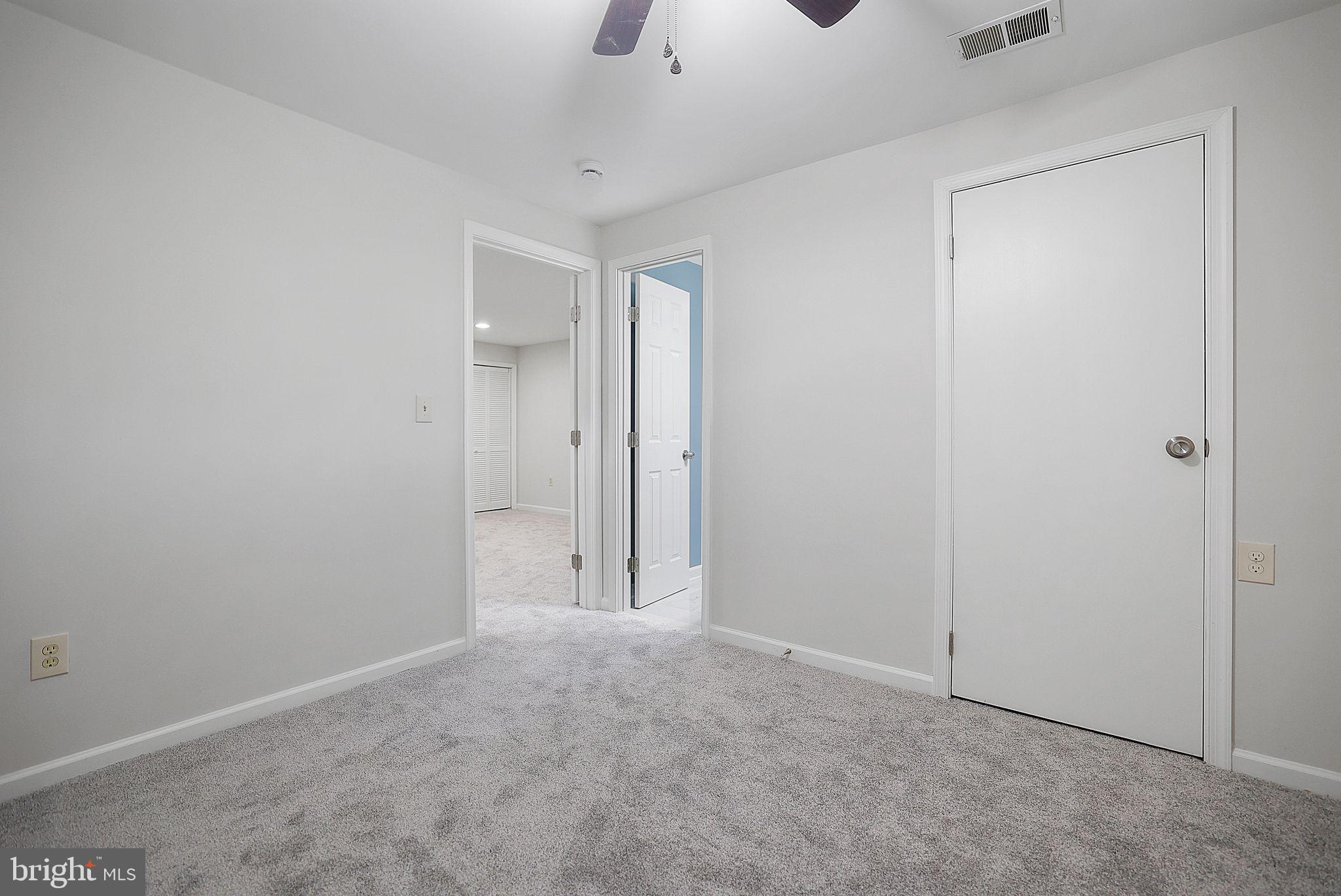 SARATOGA TOWNHOUSES - Residential