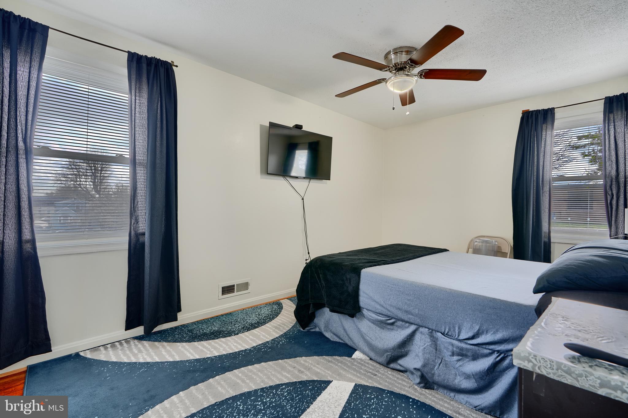 EASTCREST - Residential