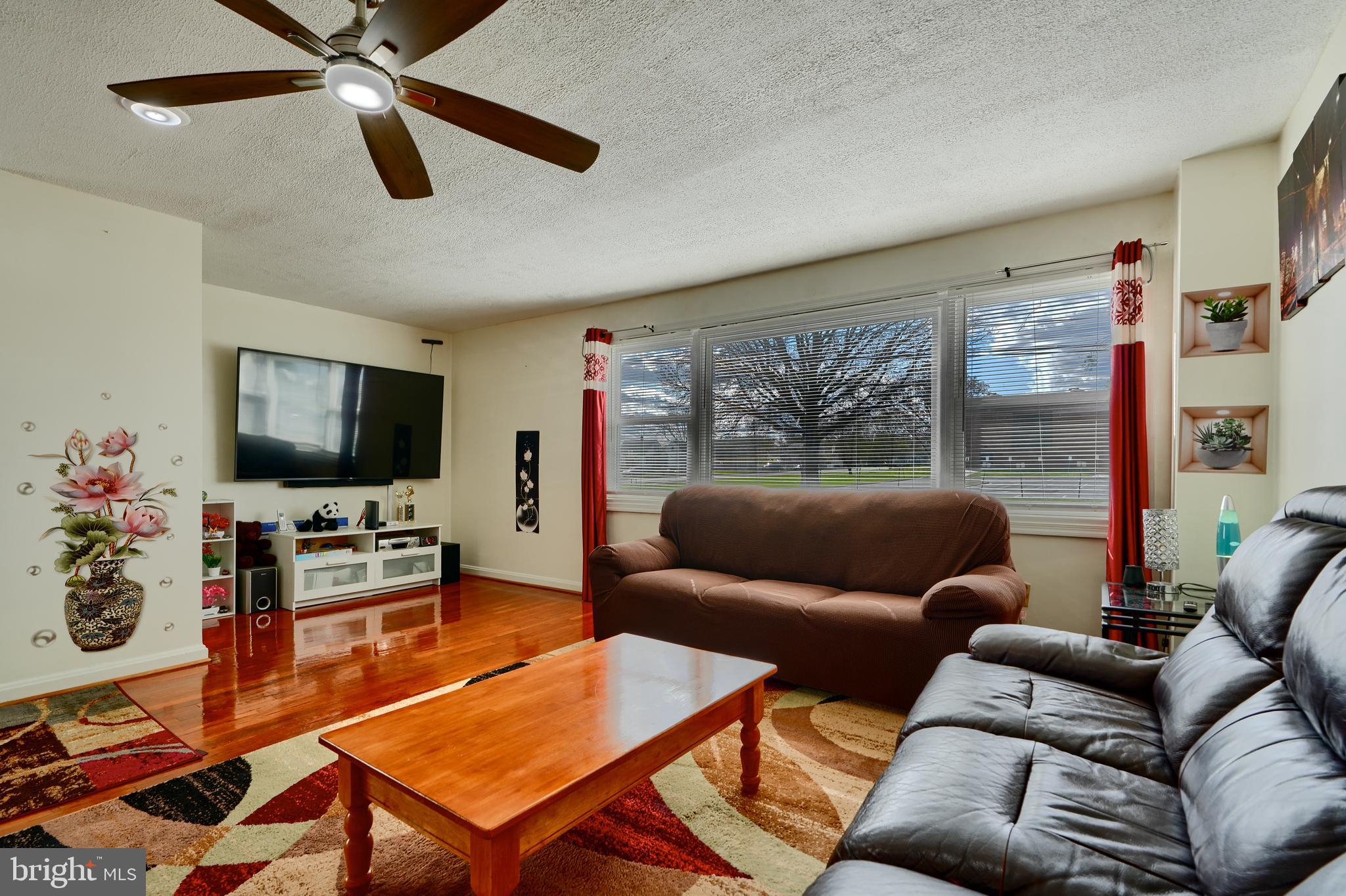 EASTCREST - Residential