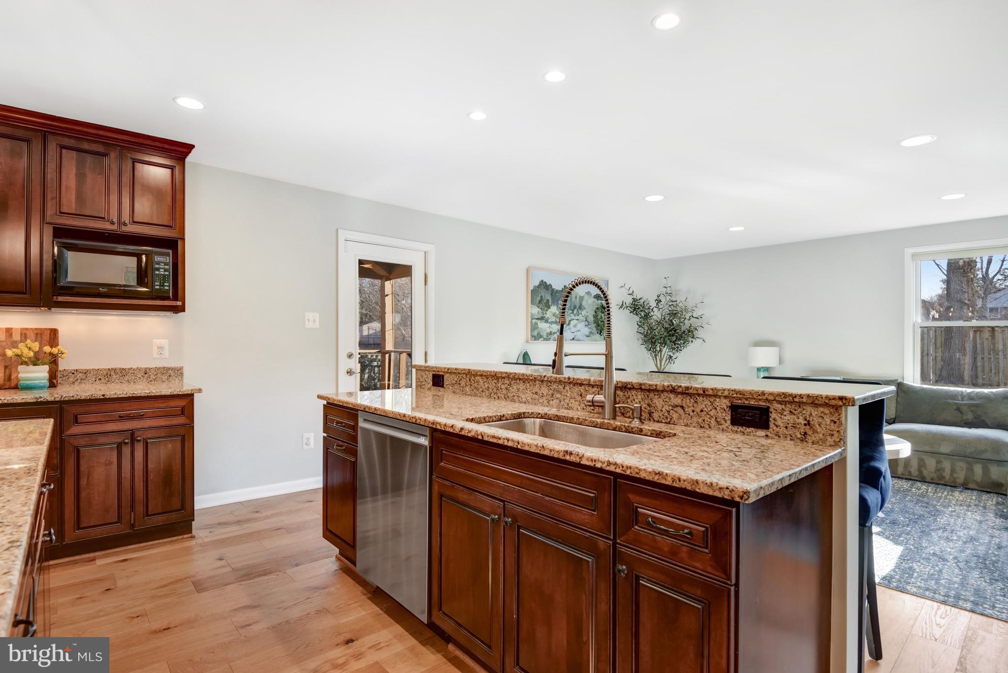 BROOKFIELD - Residential