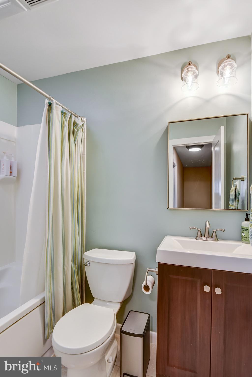 BROOKFIELD - Residential