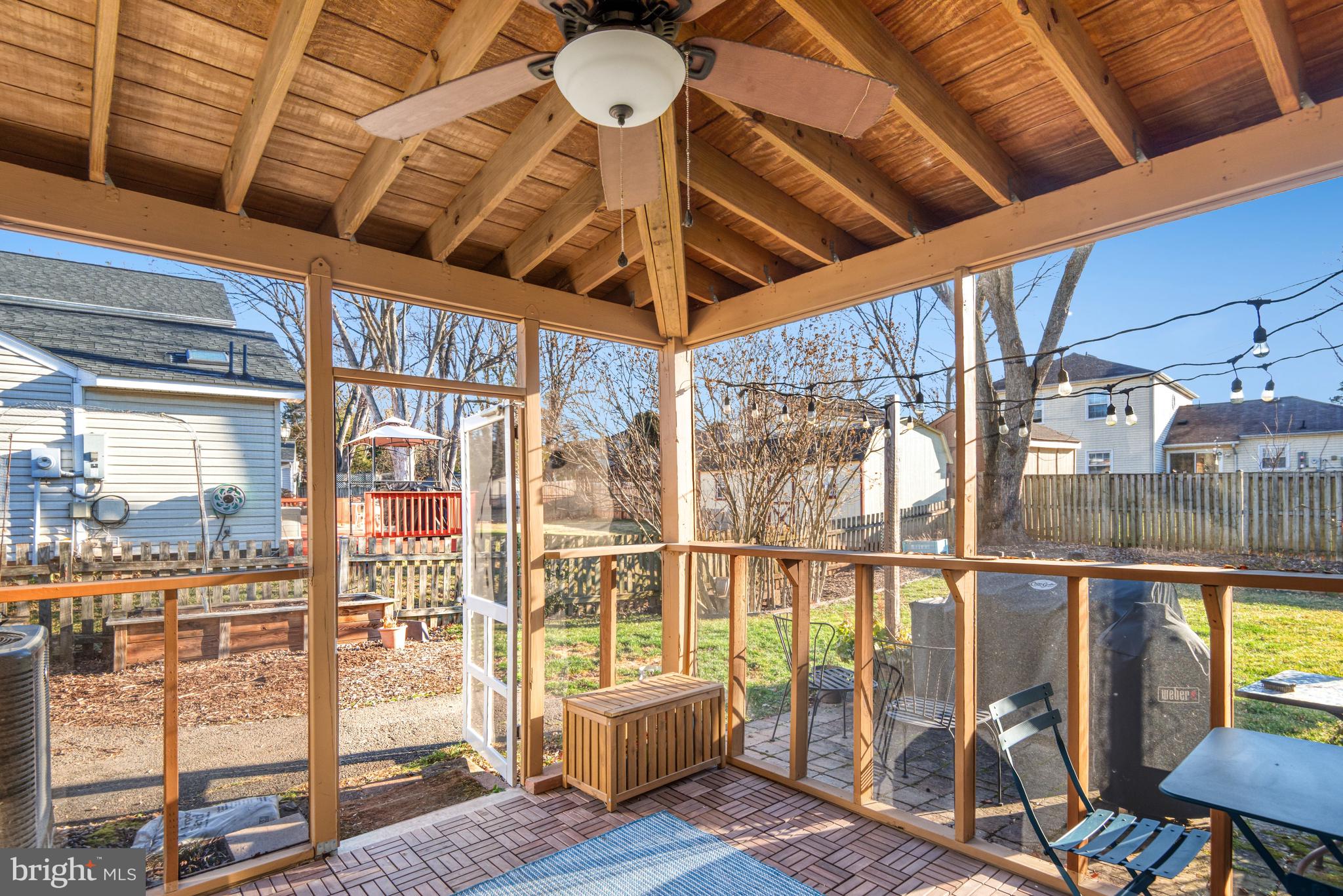 BROOKFIELD - Residential