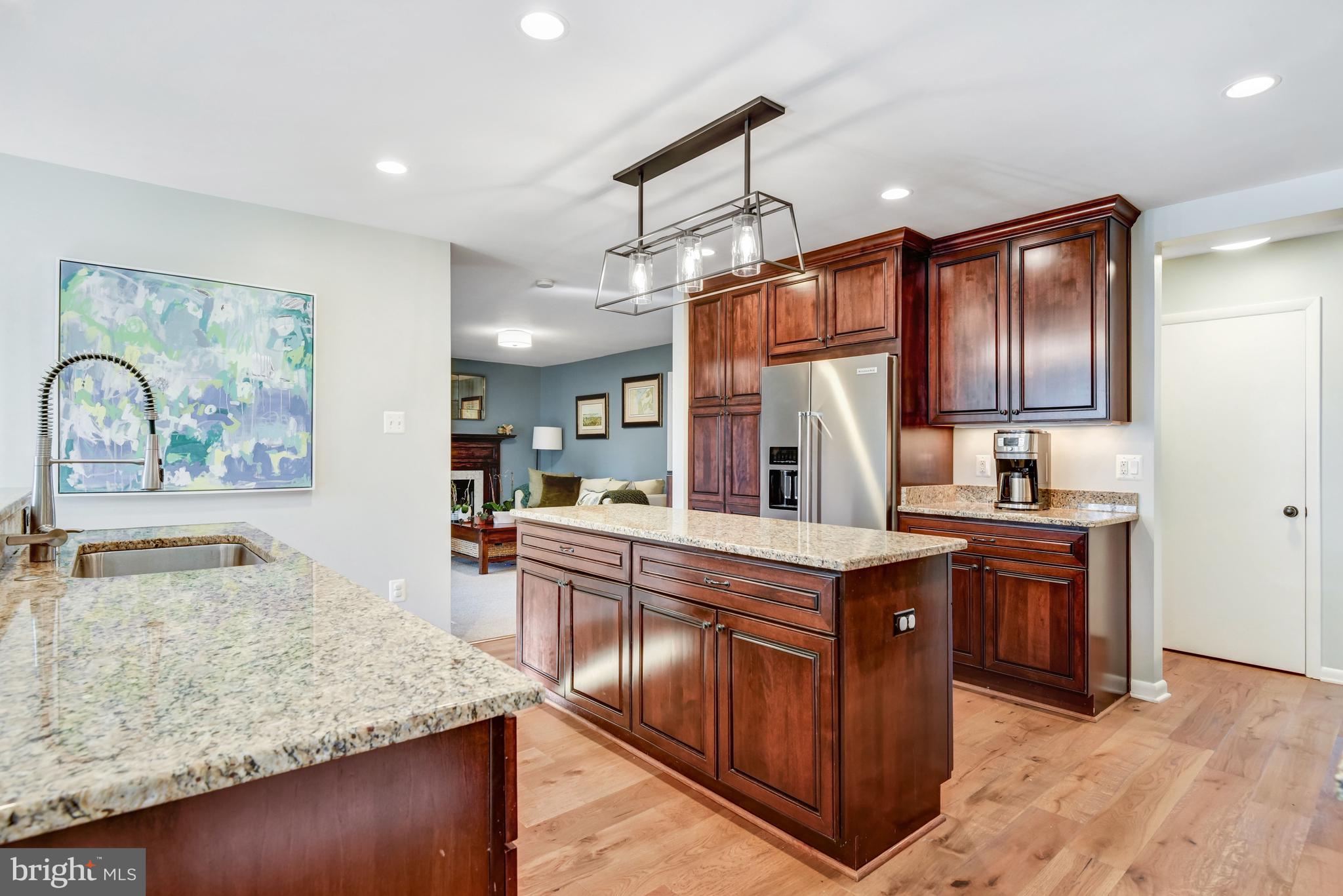 BROOKFIELD - Residential