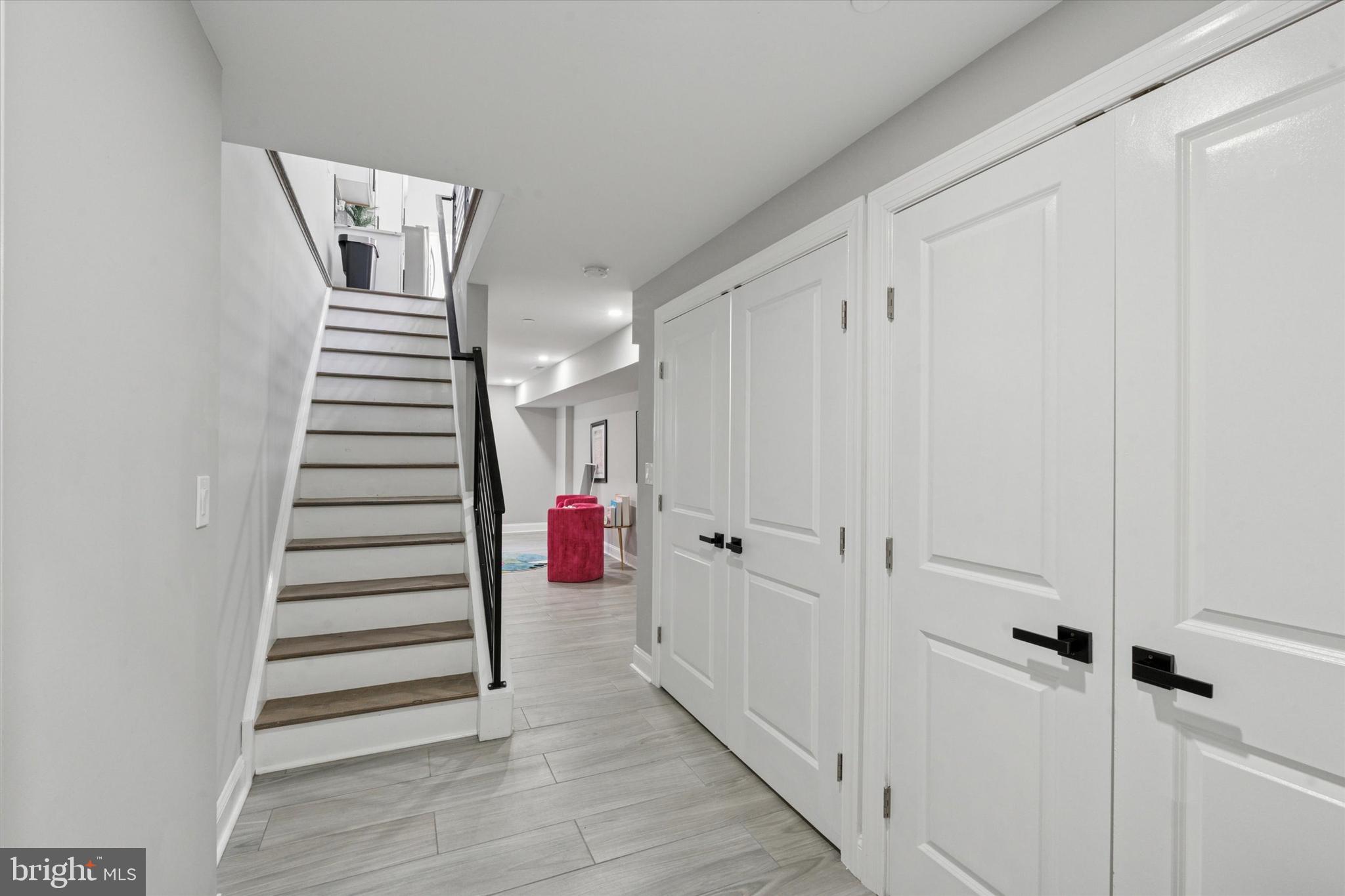 POINT BREEZE - Residential