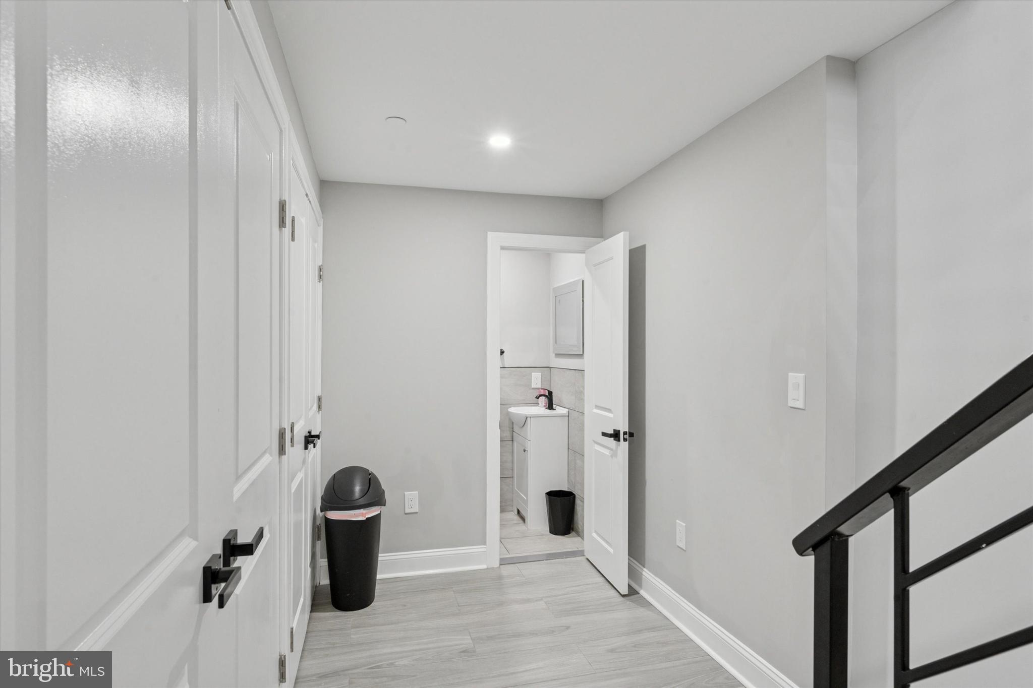 POINT BREEZE - Residential