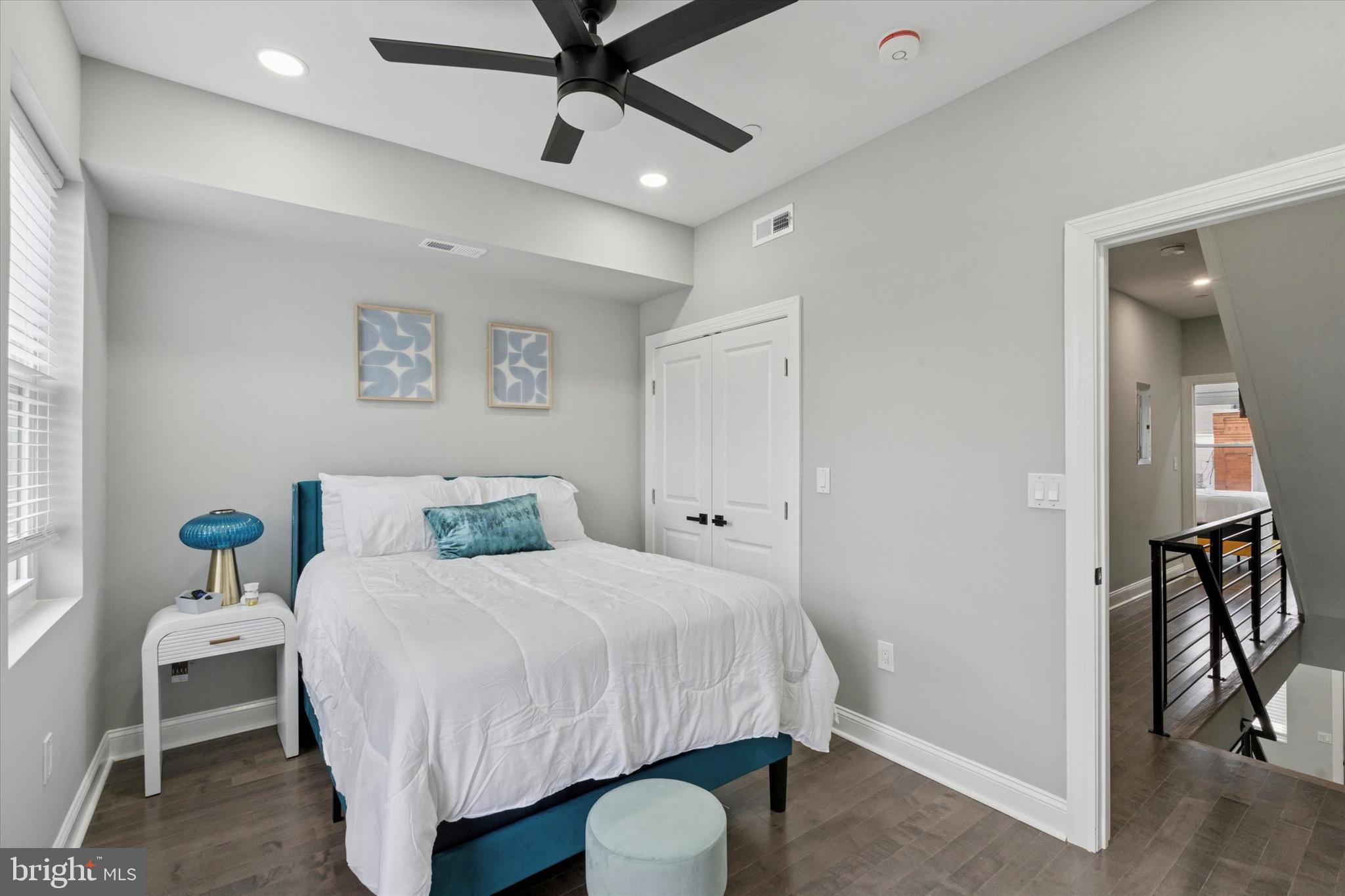 POINT BREEZE - Residential