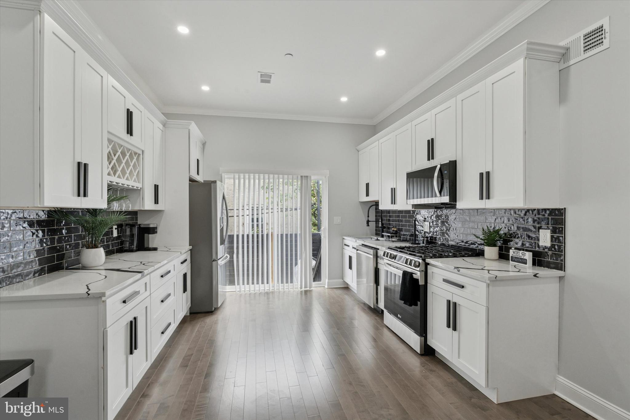 POINT BREEZE - Residential