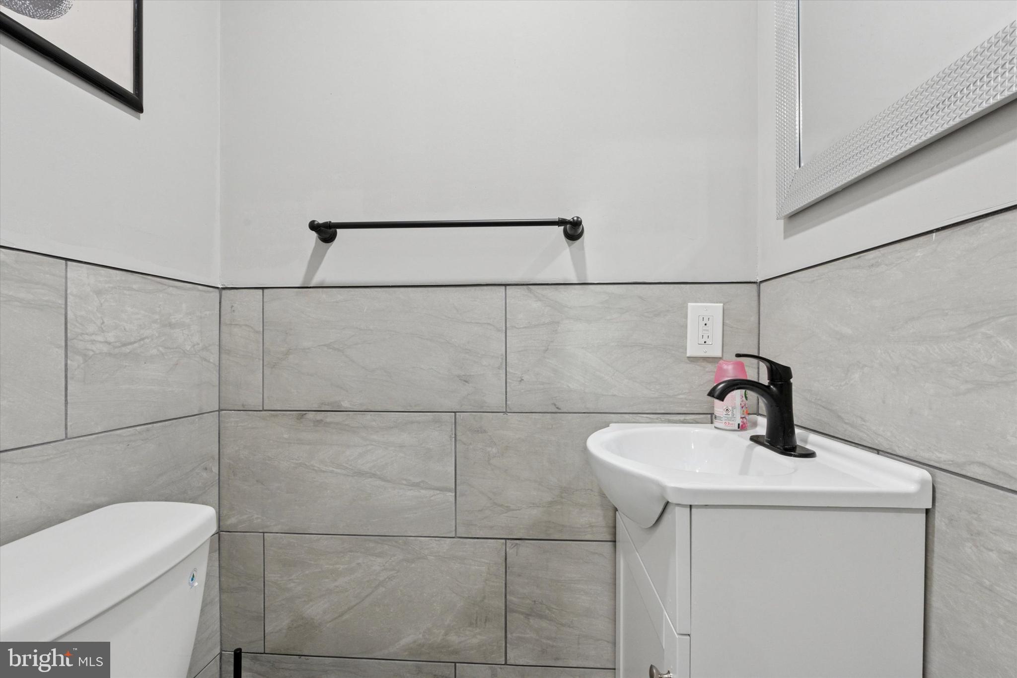 POINT BREEZE - Residential