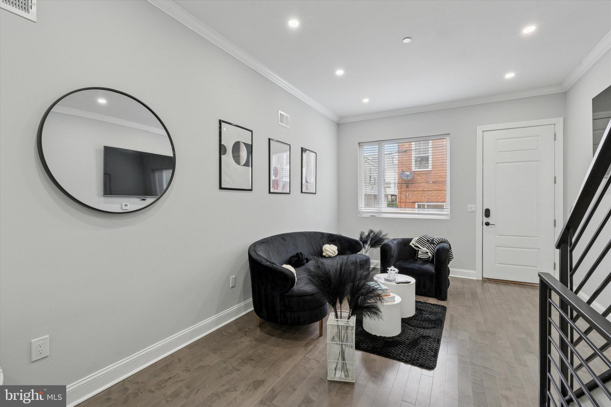 POINT BREEZE - Residential