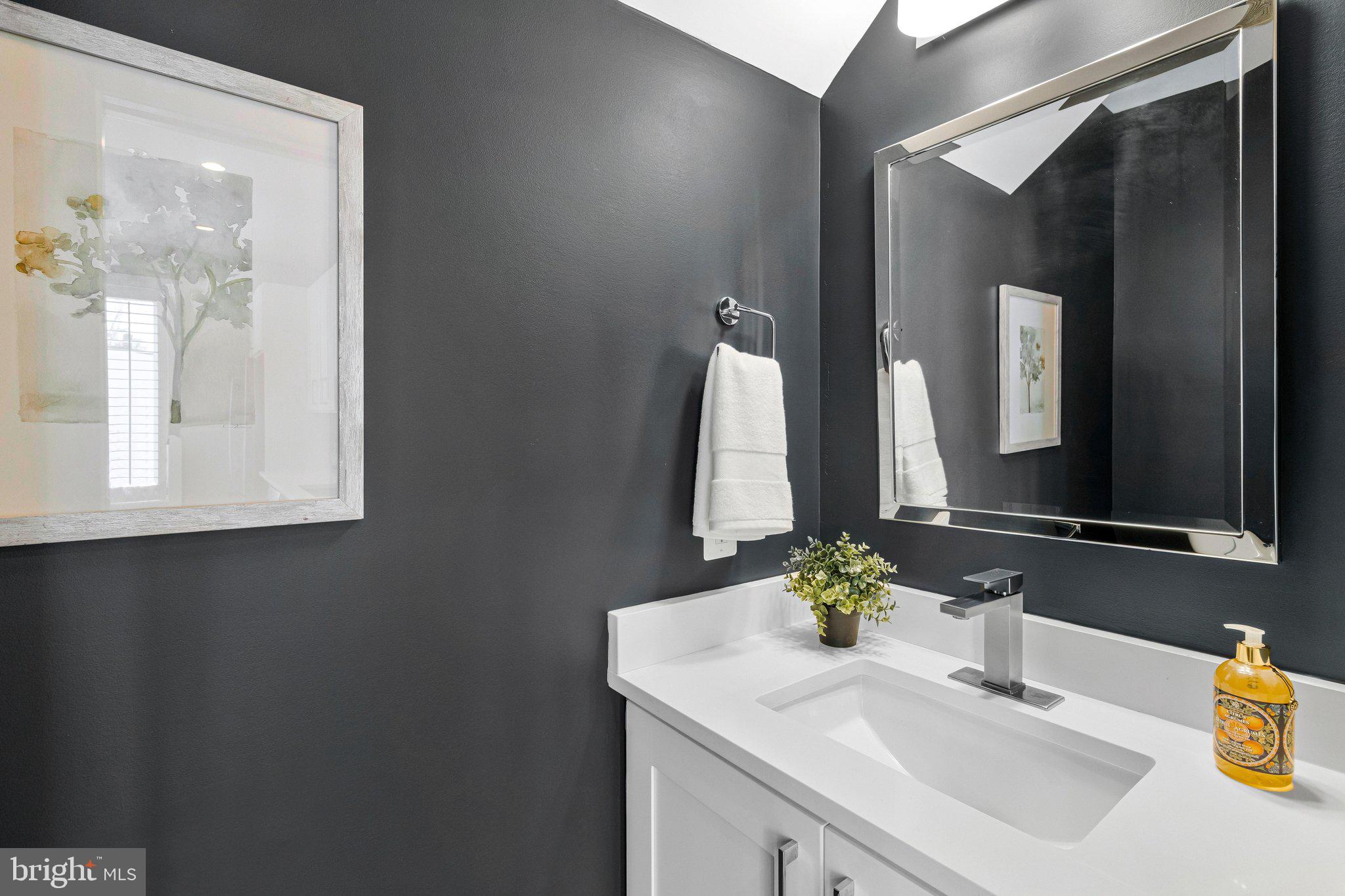 700 16TH STREET NE 2