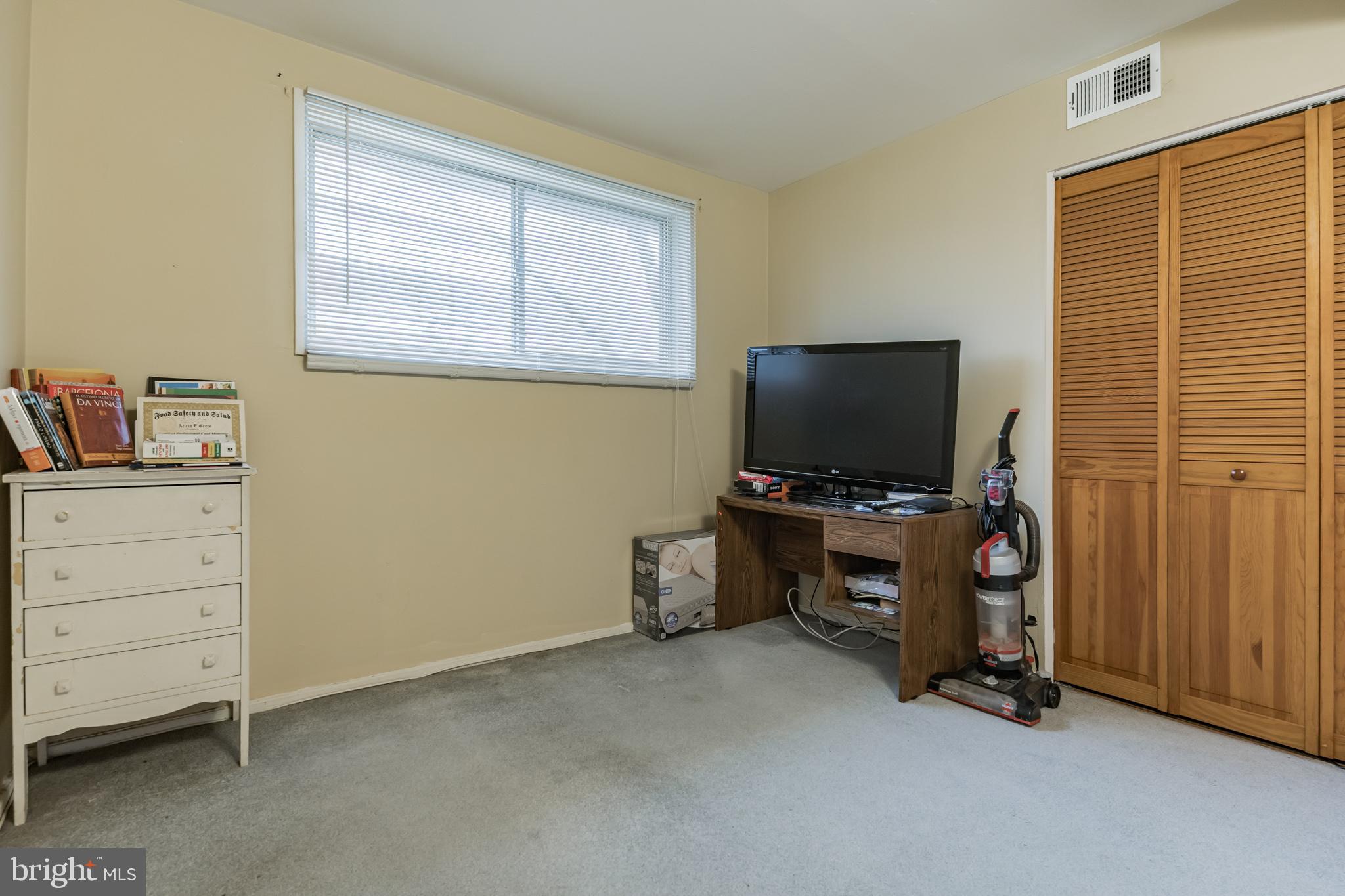 LITTLE RIVER SQUARE - Residential