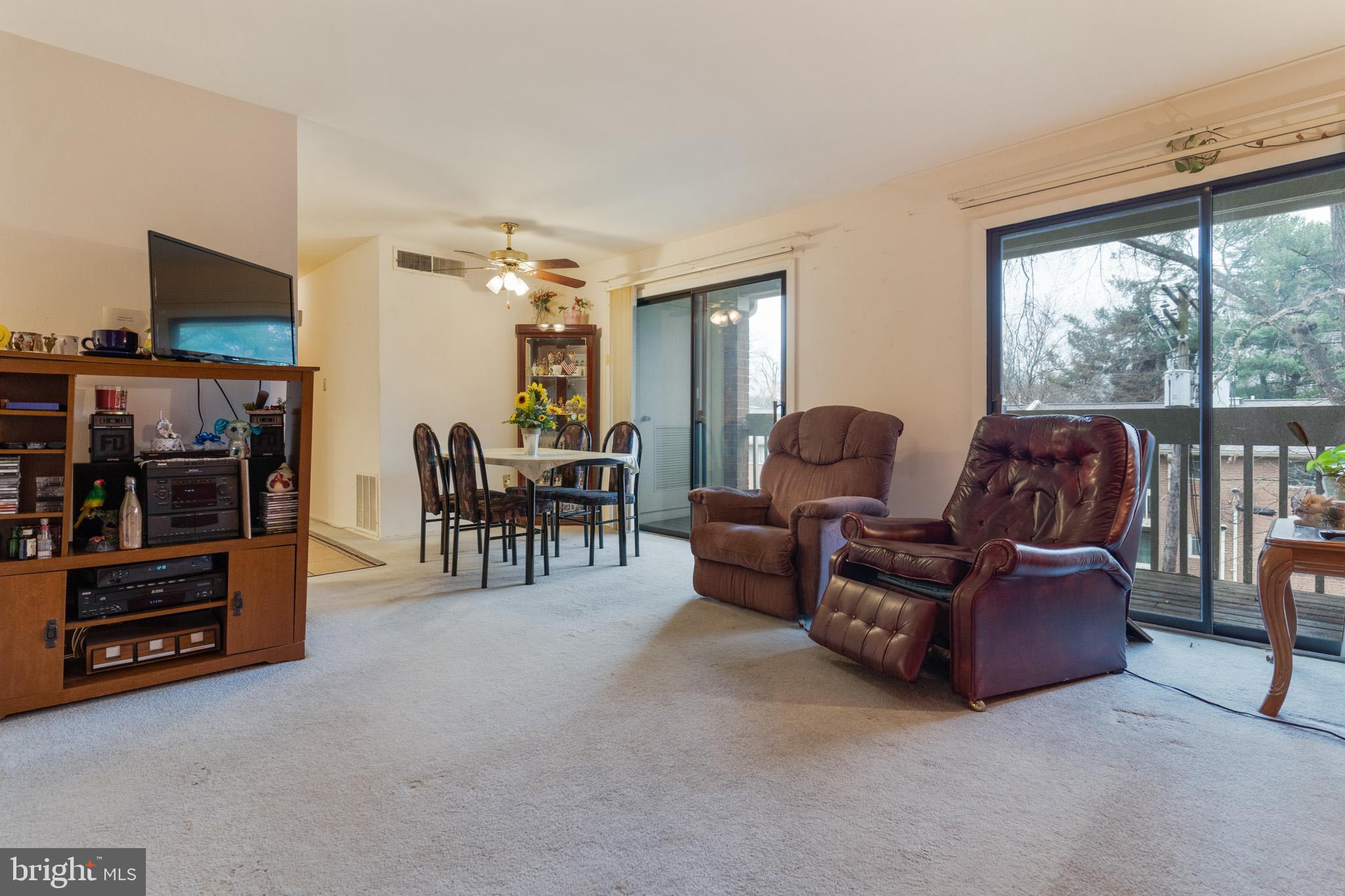 LITTLE RIVER SQUARE - Residential