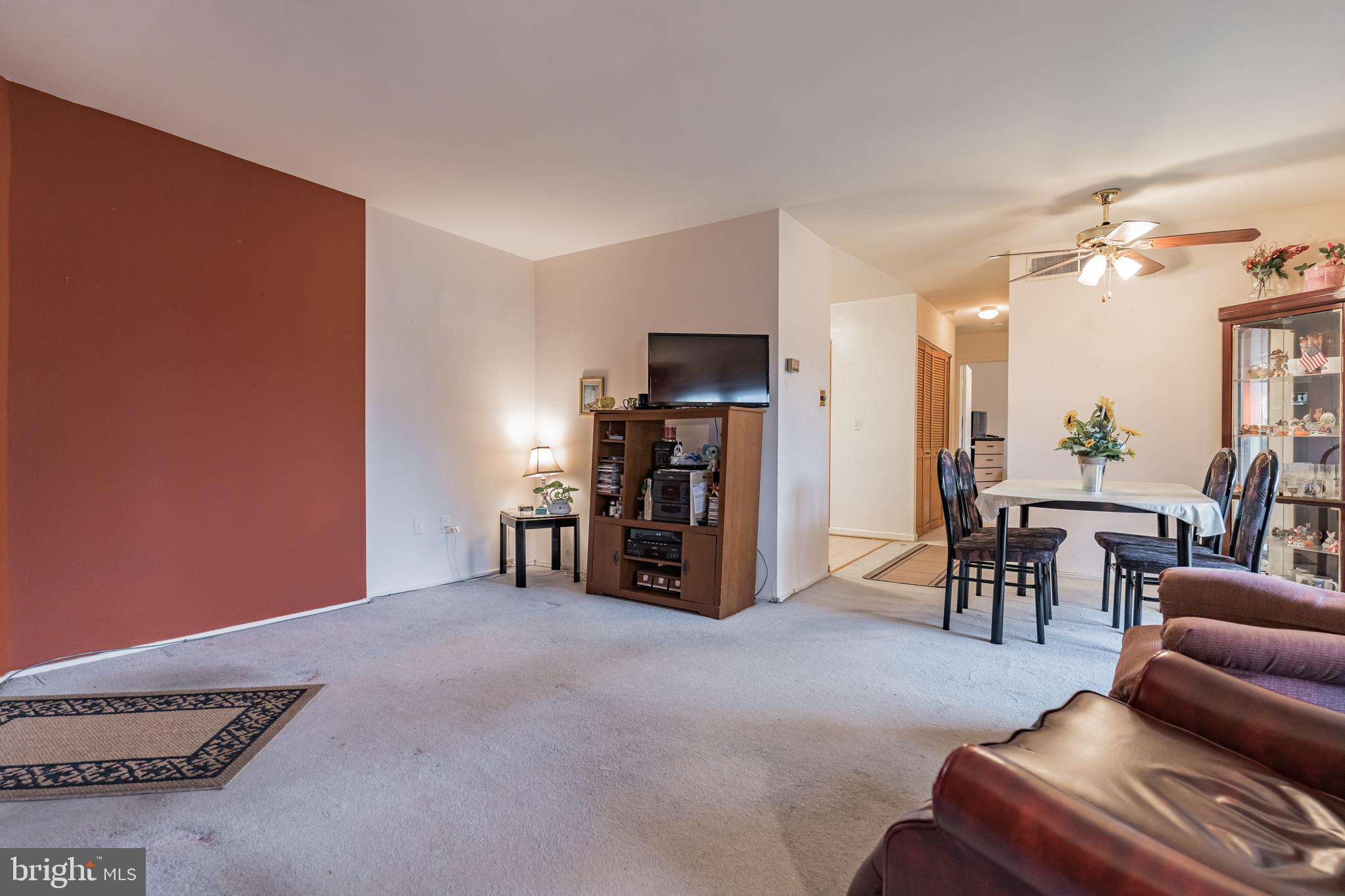 LITTLE RIVER SQUARE - Residential