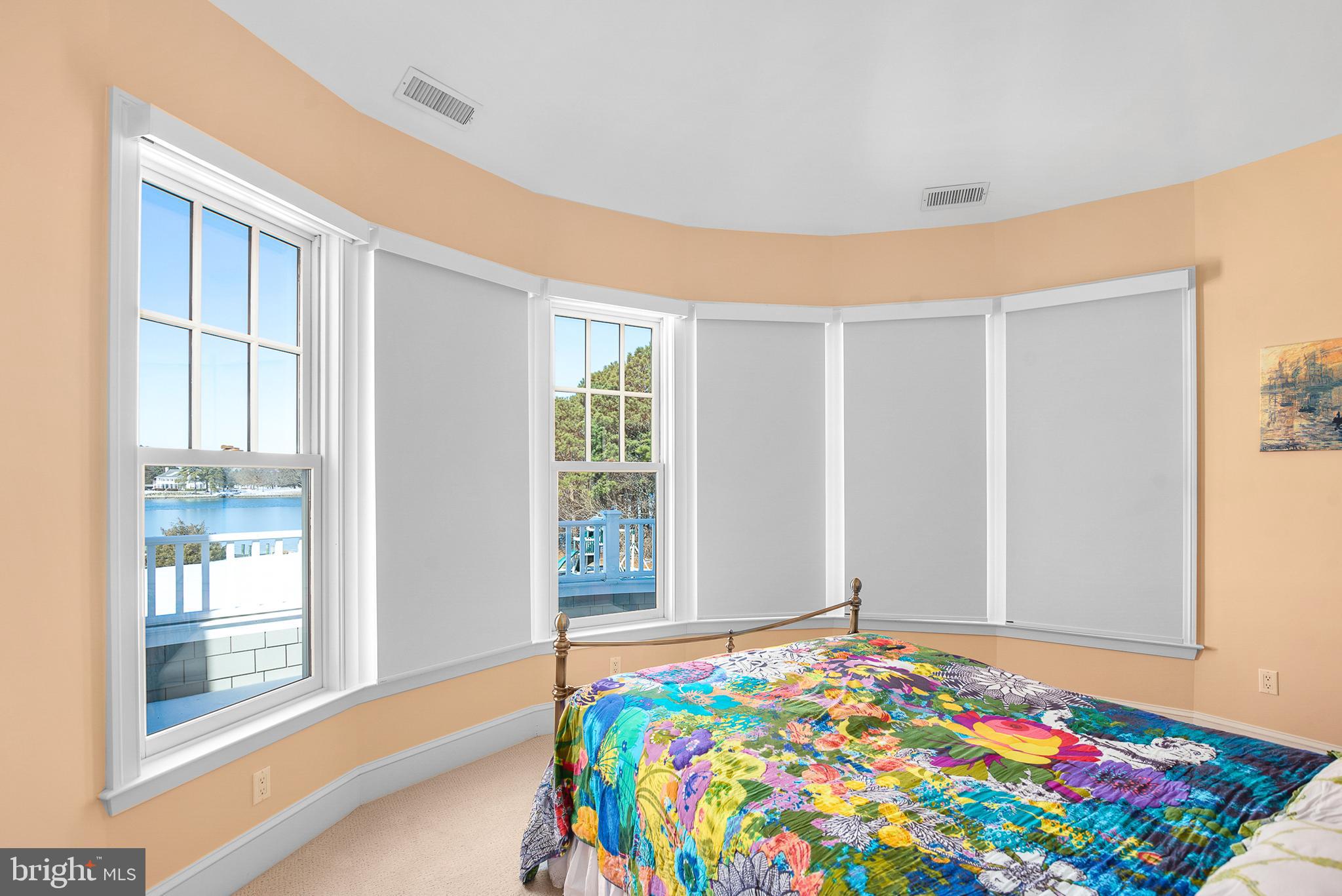 ISLAND CREEK NECK - Residential