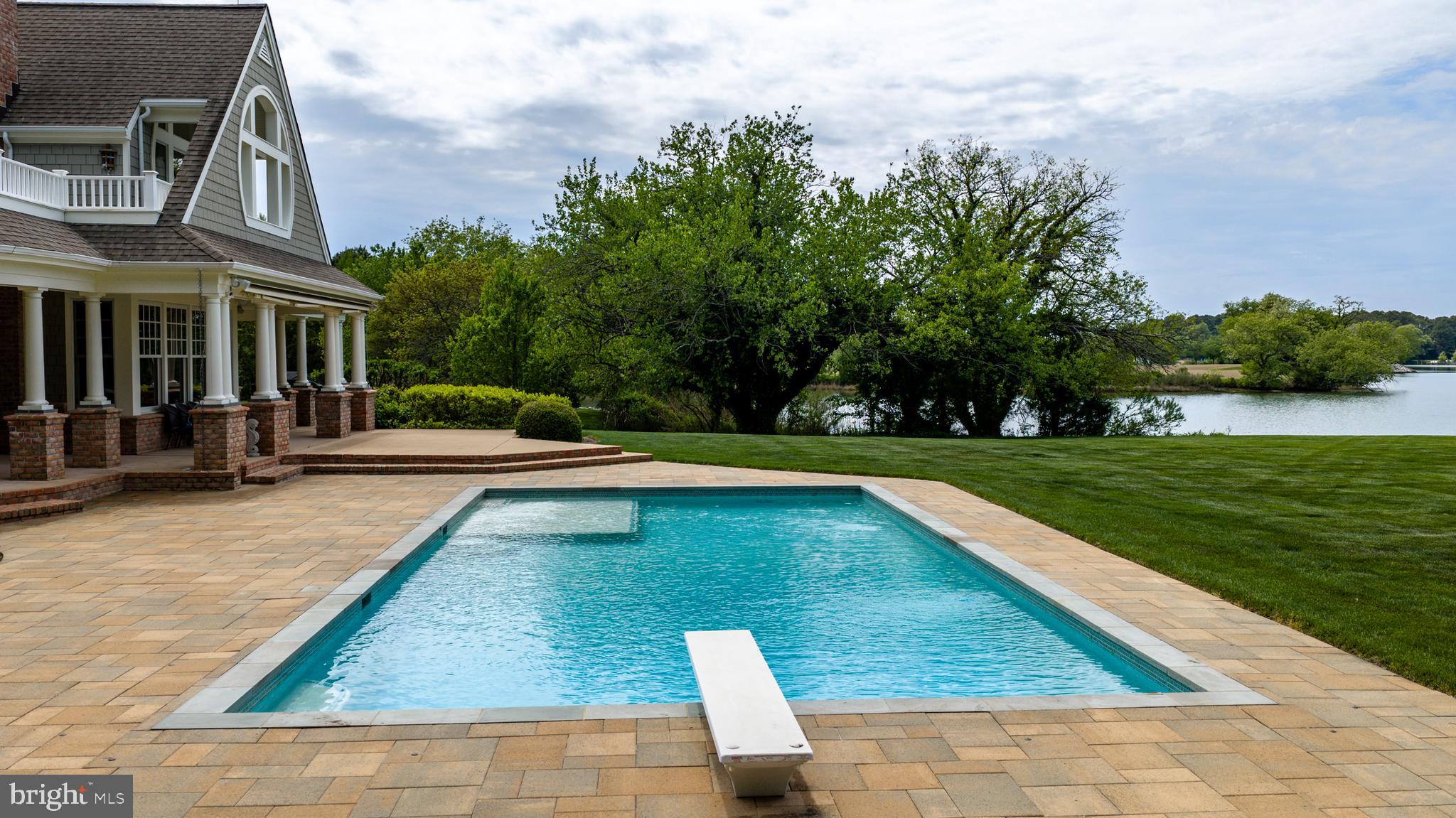 ISLAND CREEK NECK - Residential