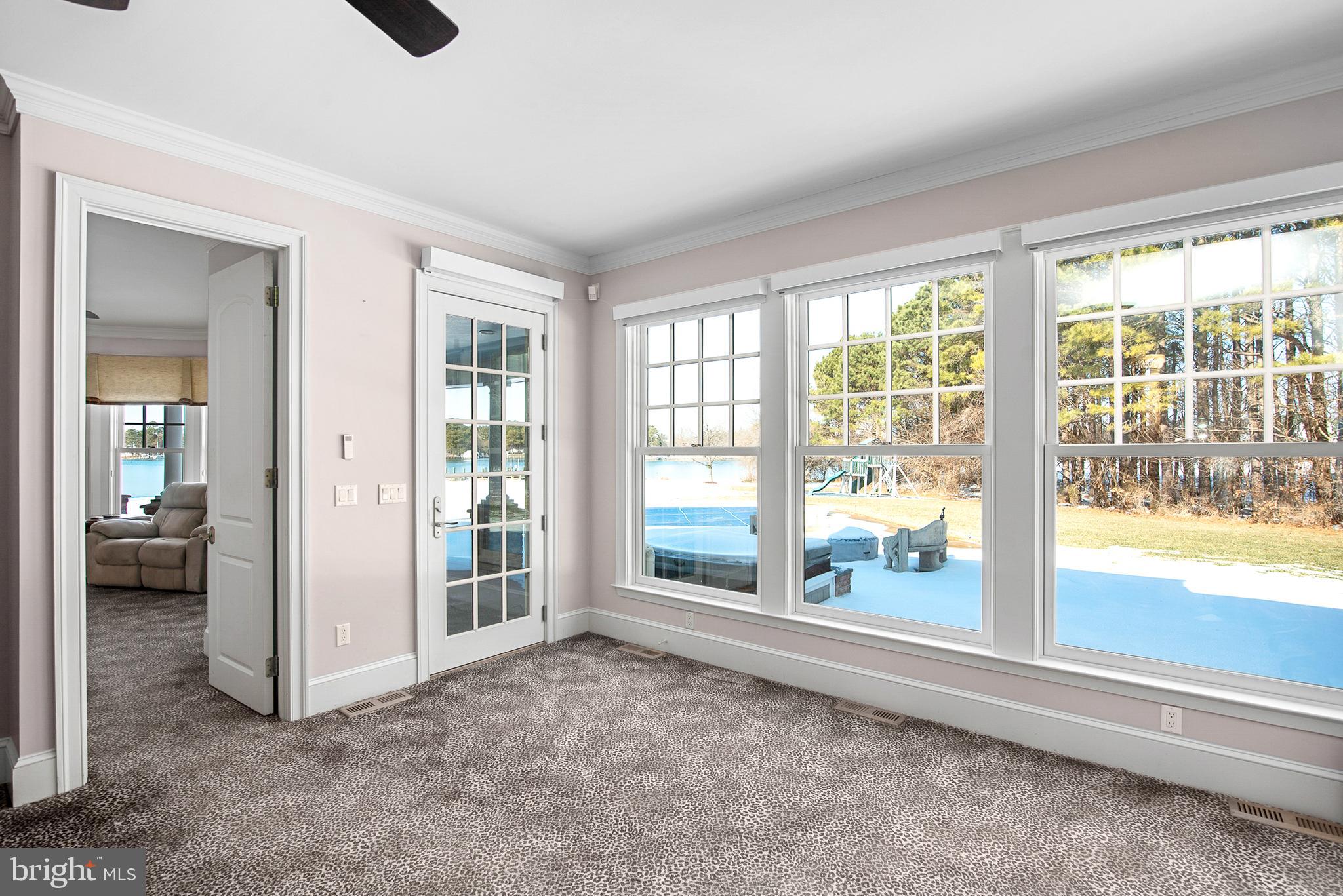 ISLAND CREEK NECK - Residential