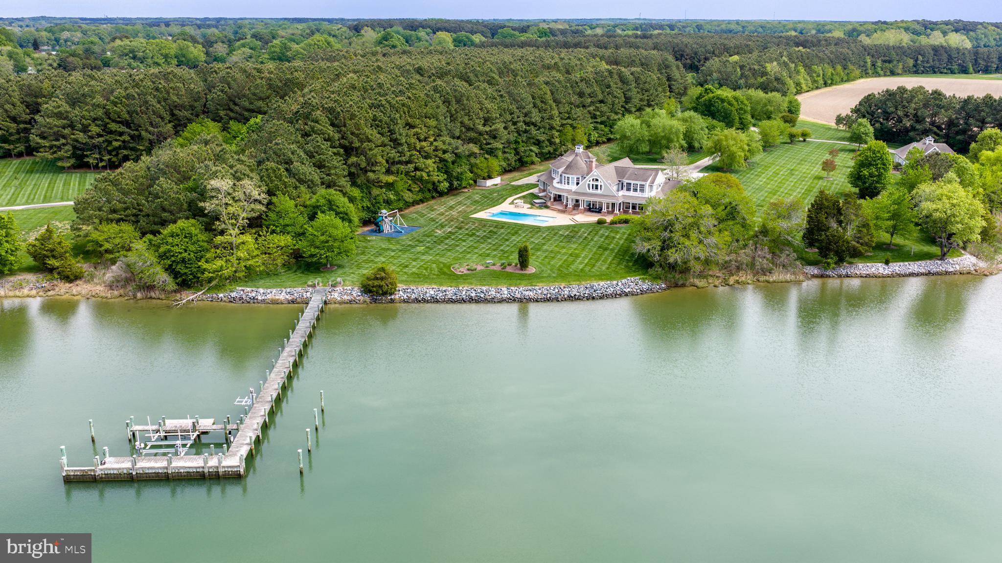 ISLAND CREEK NECK - Residential