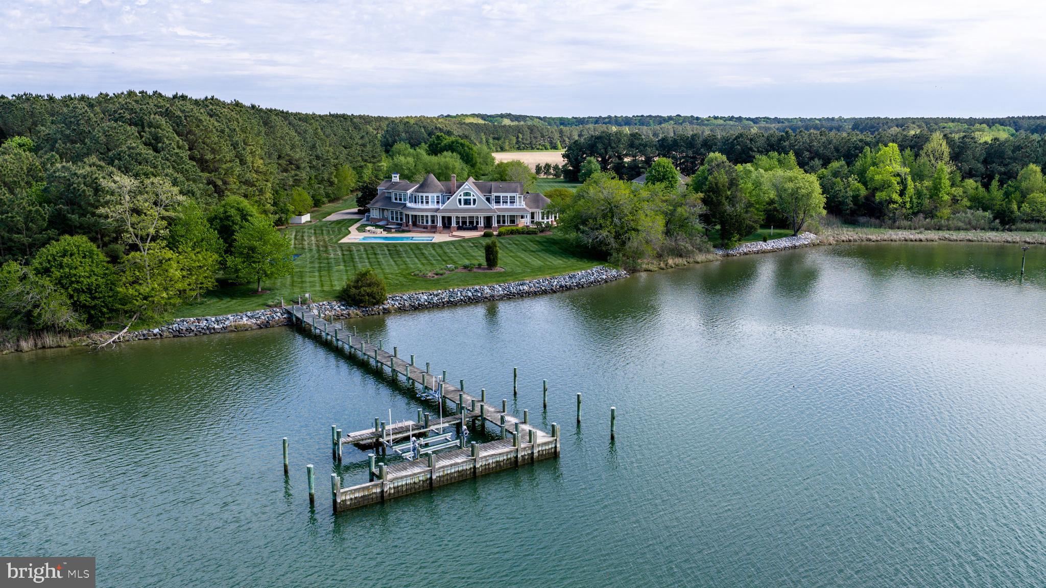 ISLAND CREEK NECK - Residential
