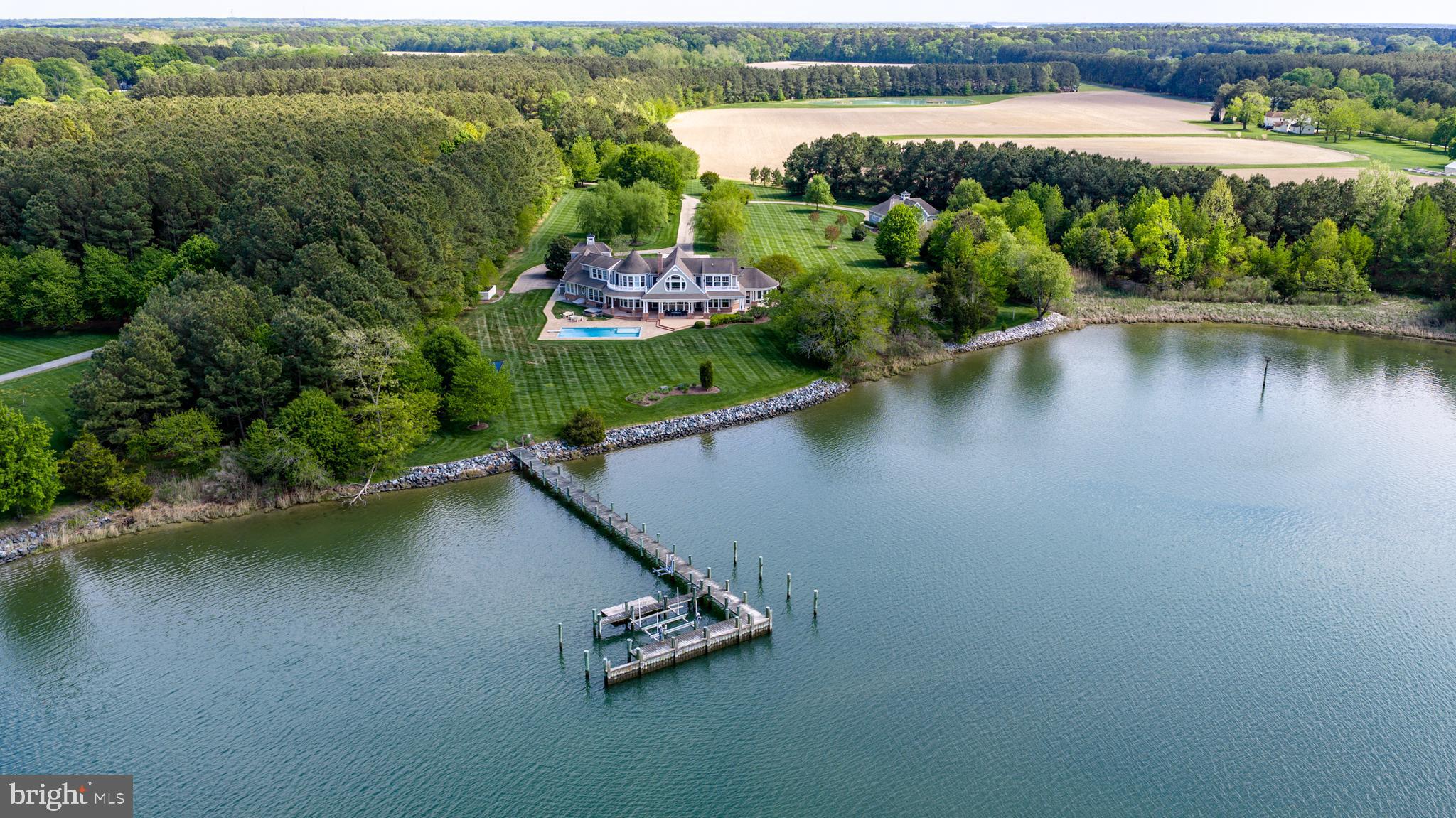 ISLAND CREEK NECK - Residential