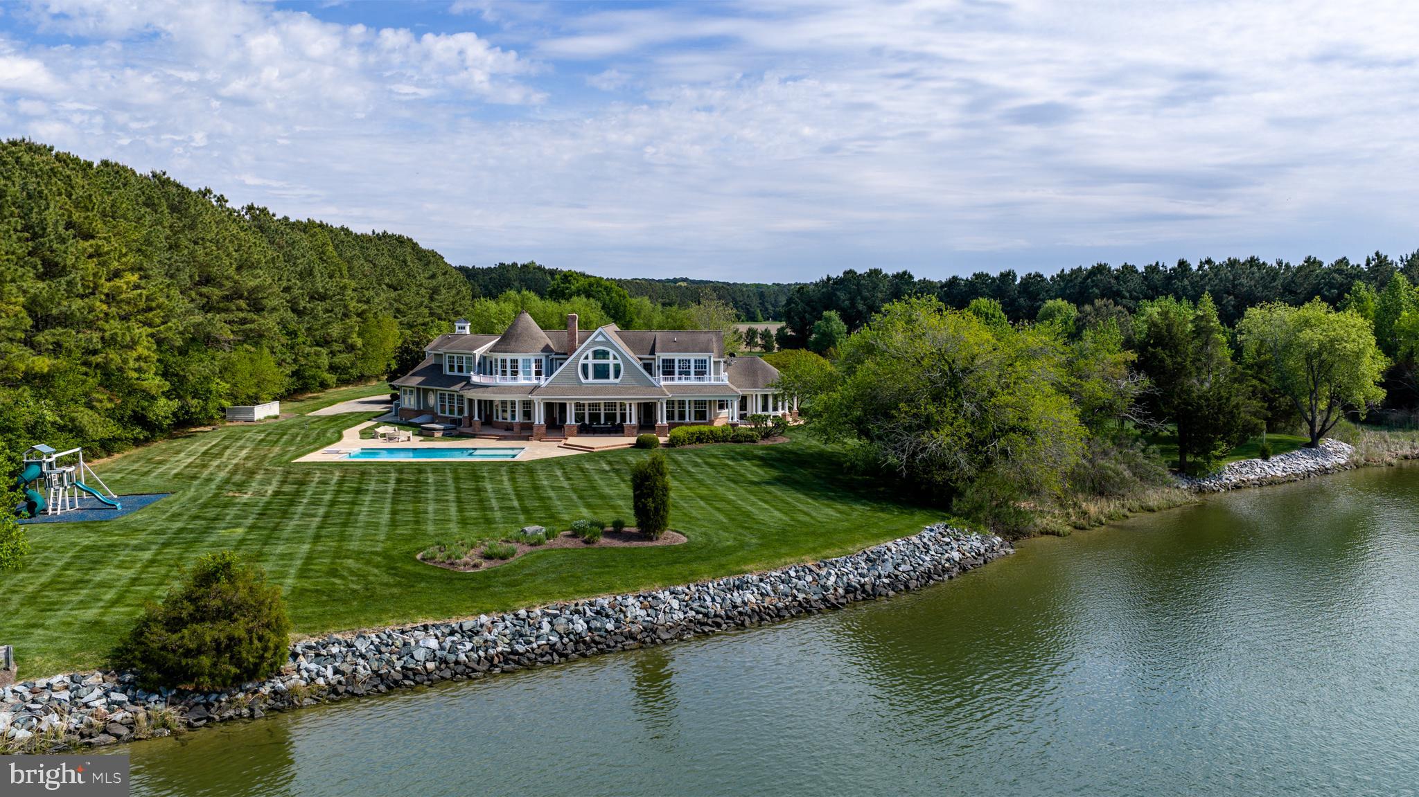 ISLAND CREEK NECK - Residential