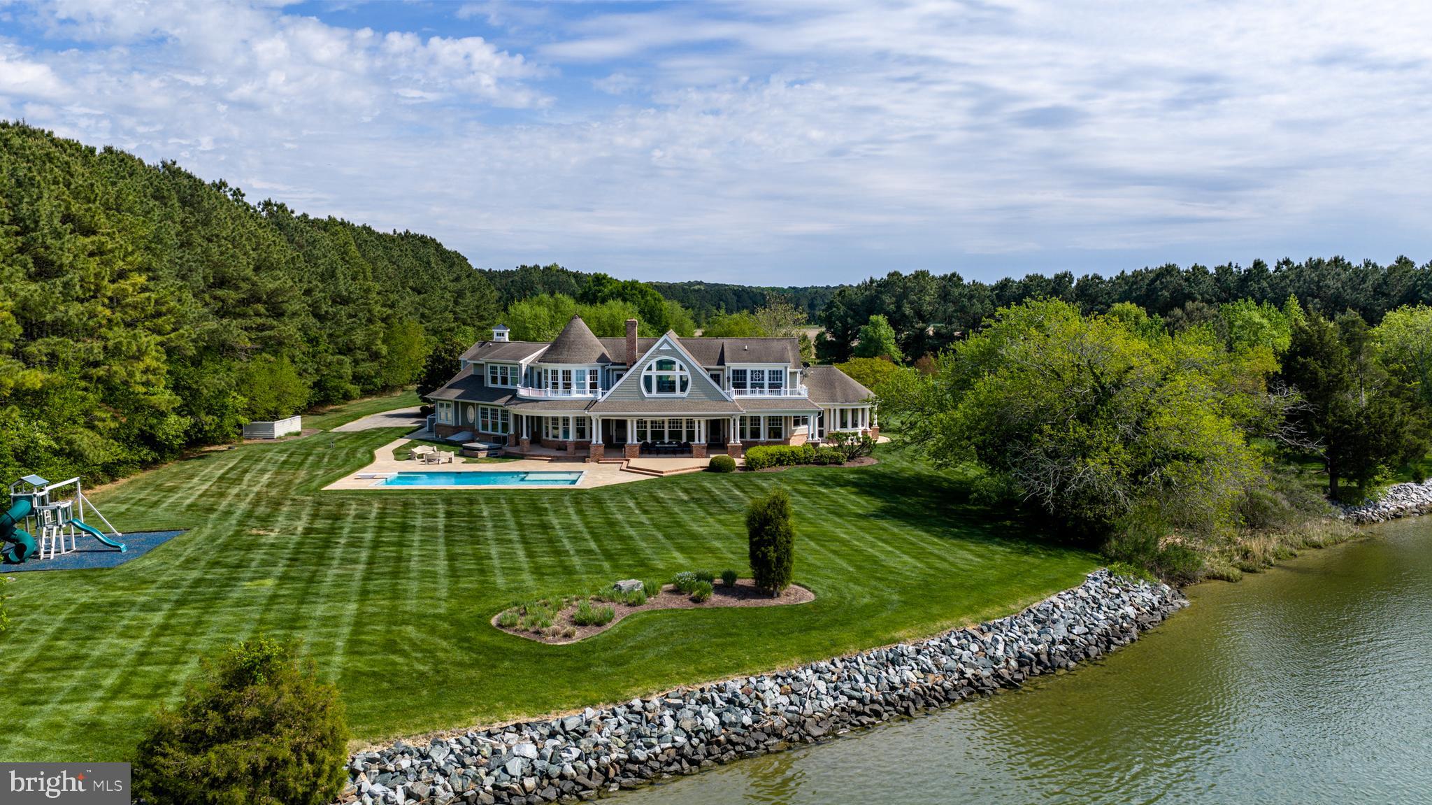 ISLAND CREEK NECK - Residential