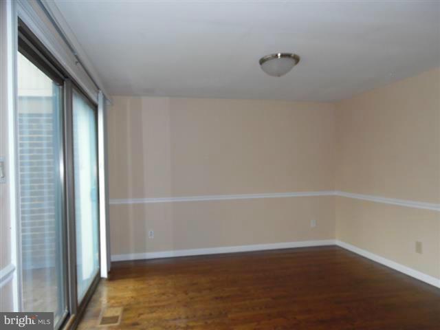 STEDWICK TOWNHOUSES - Residential