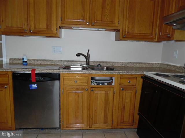 STEDWICK TOWNHOUSES - Residential