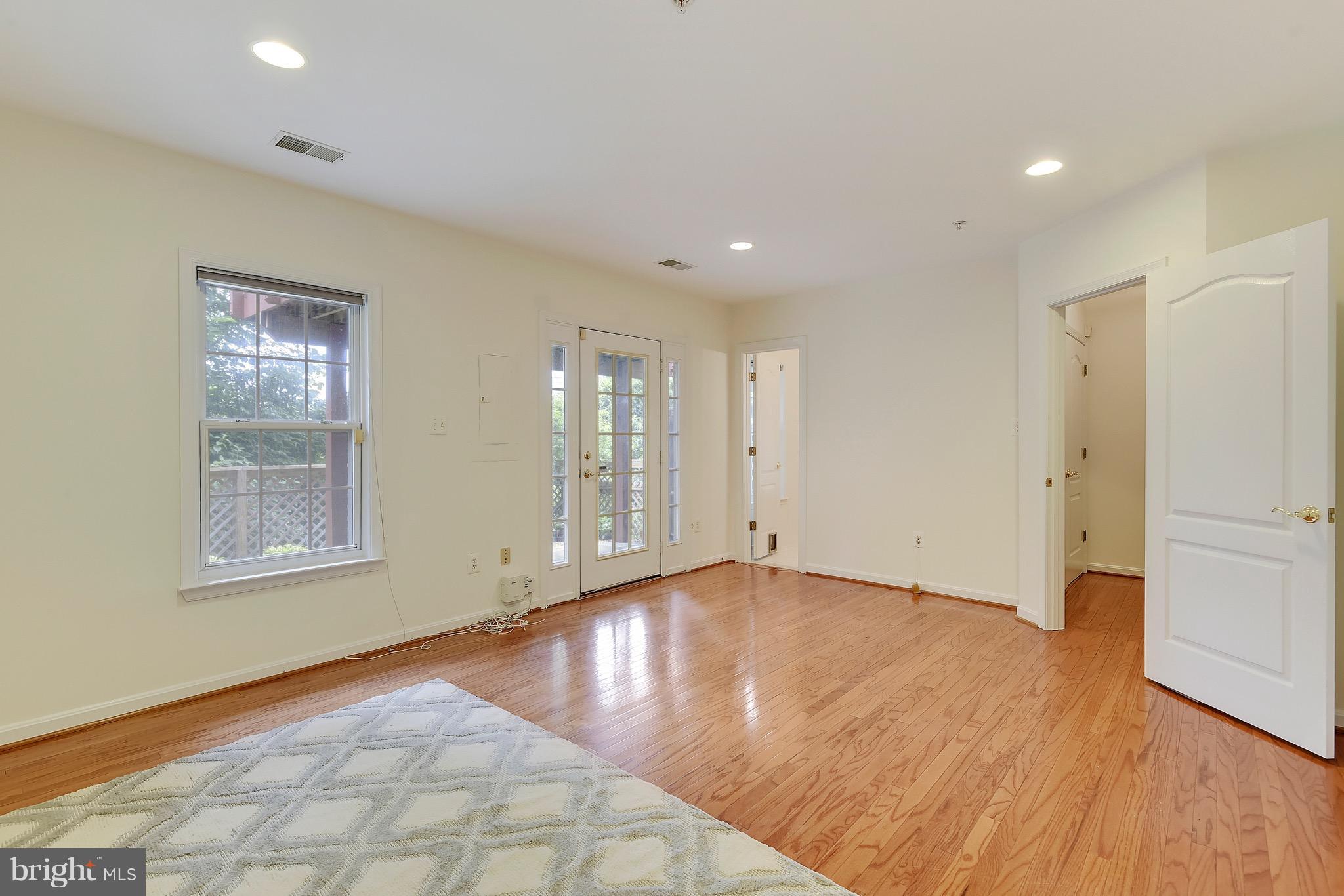 PT ROCKVILLE TWN RES 3 - Residential