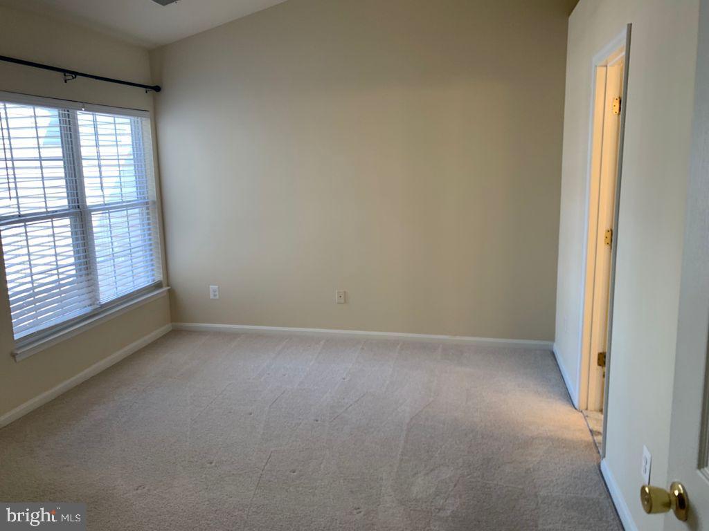 POTOMAC LAKES - Residential Lease