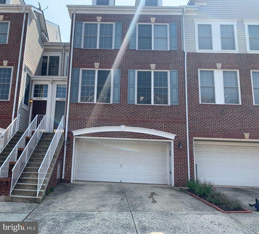 POTOMAC LAKES - Residential Lease