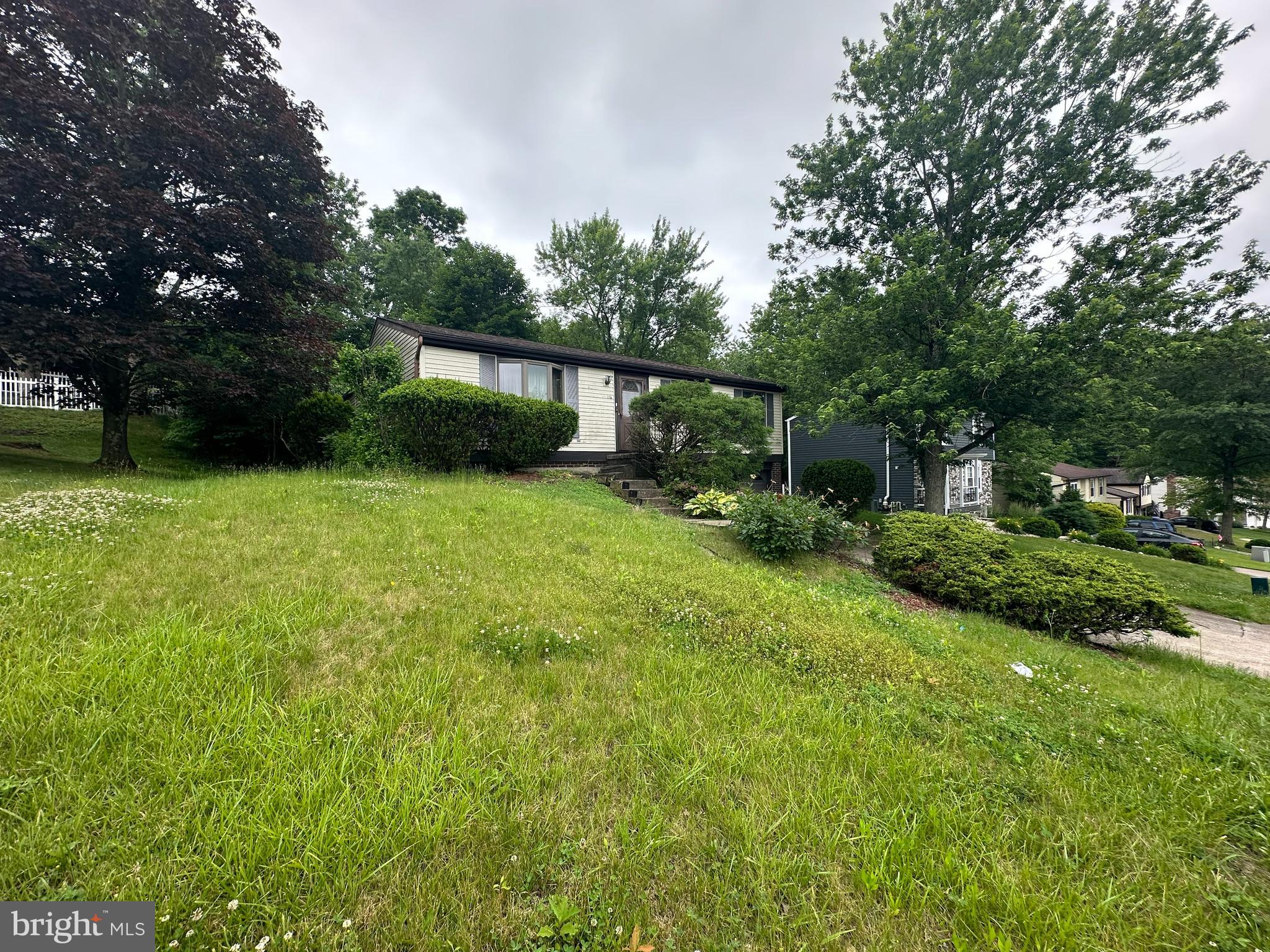 114 PINOAK LANE