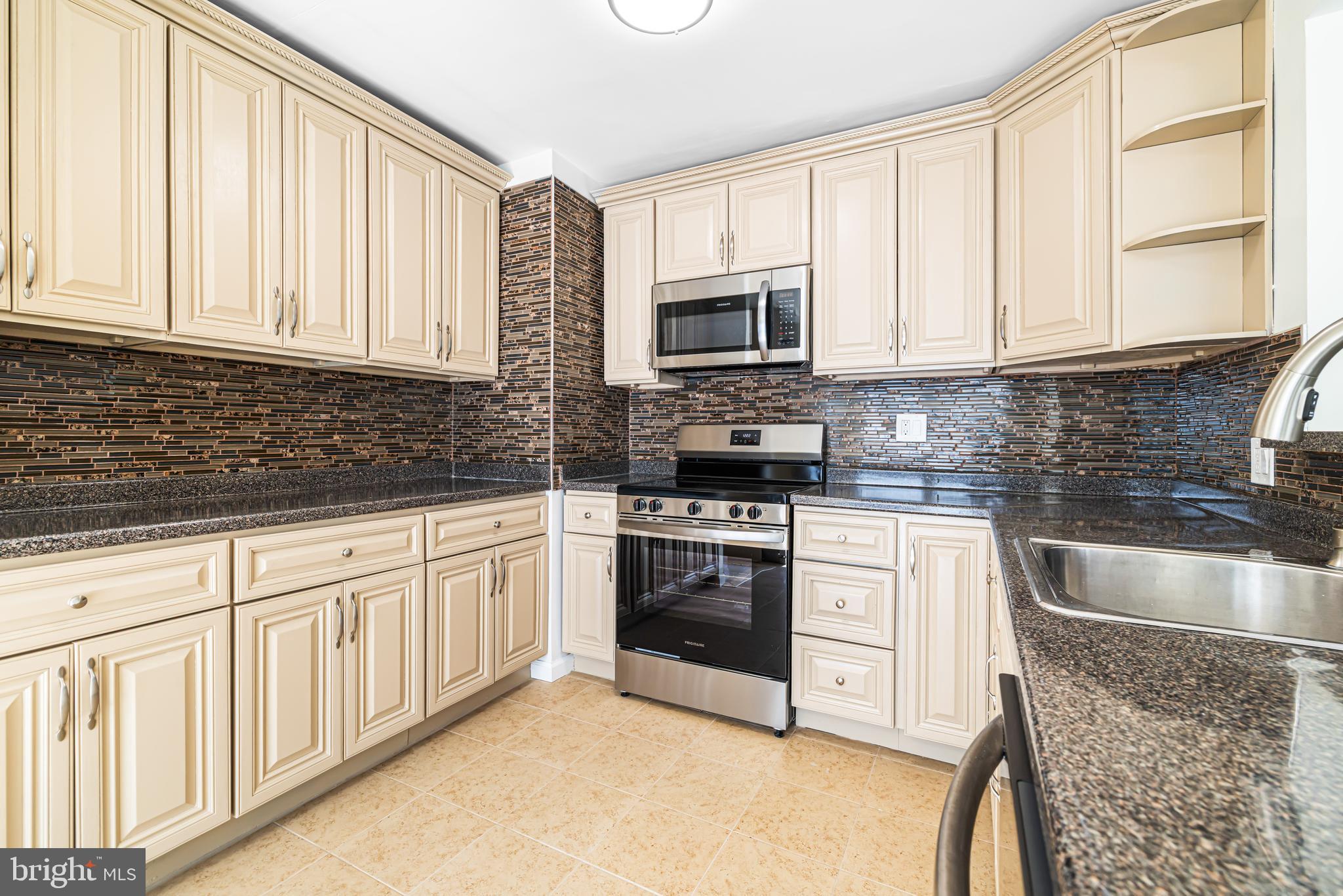 SOMERTON - Residential